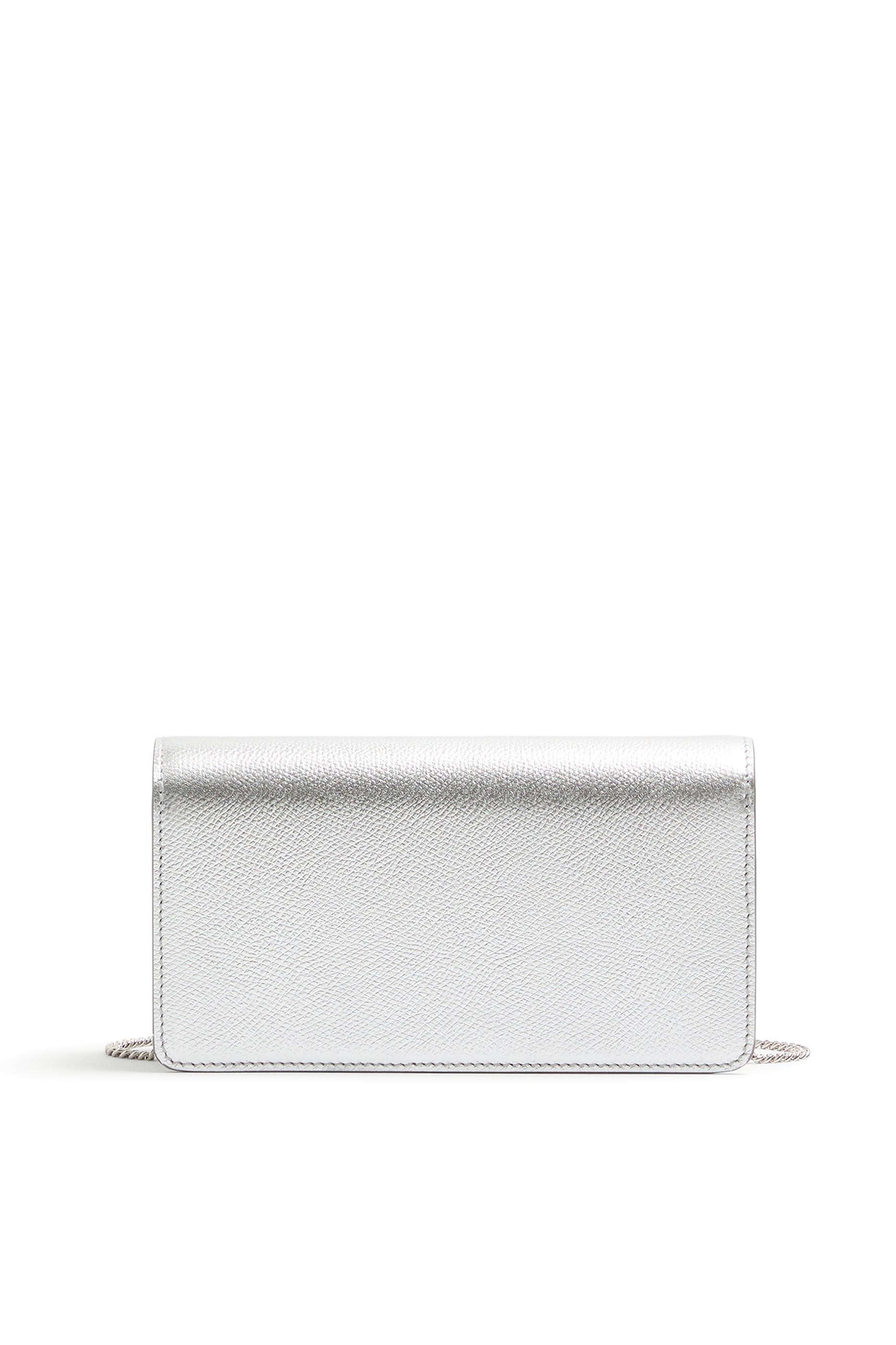 حقيبة كتف صغيرة بحلية شعار الماركة