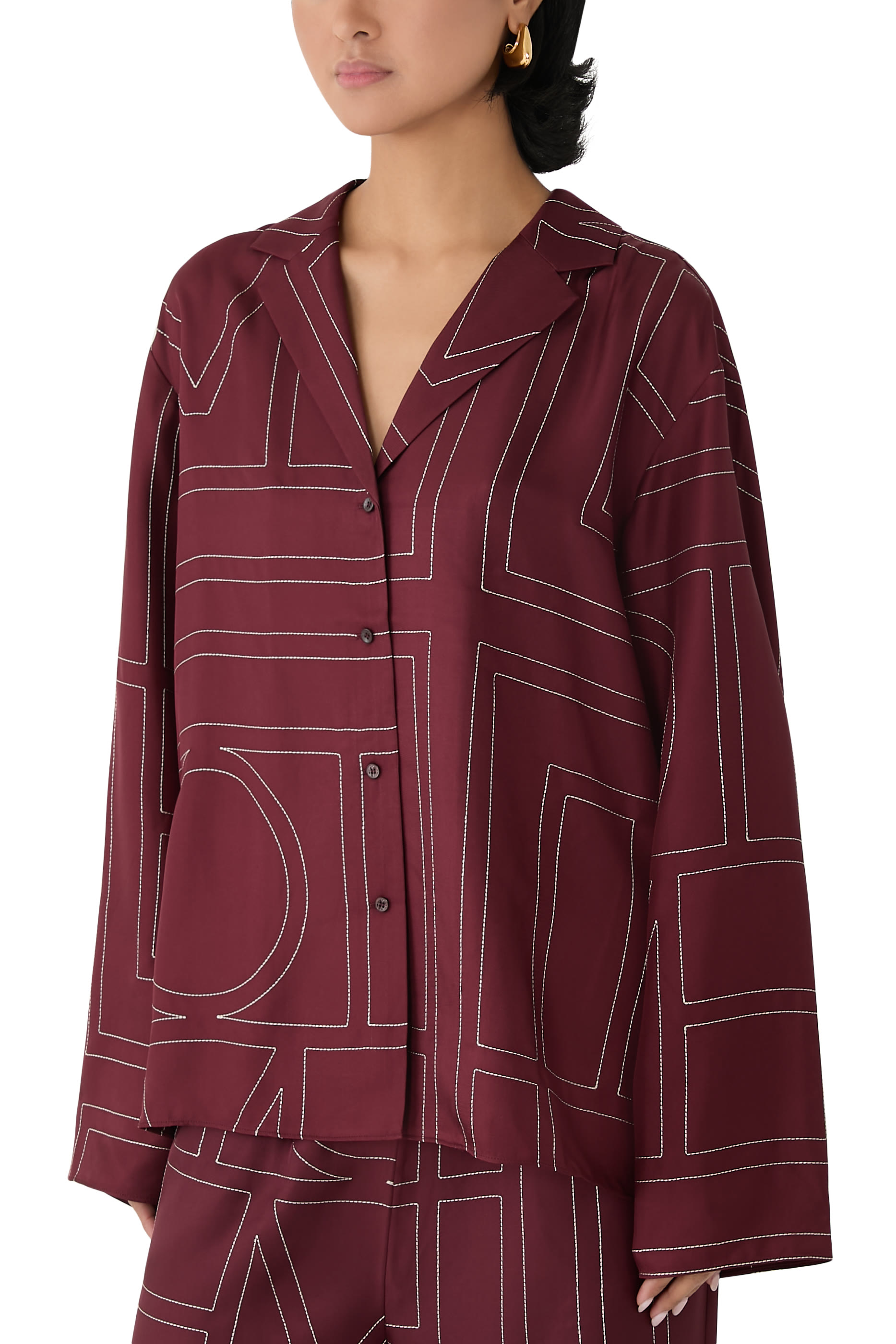 بلوزة بيجامة بنقشة حروف شعار الماركة حرير