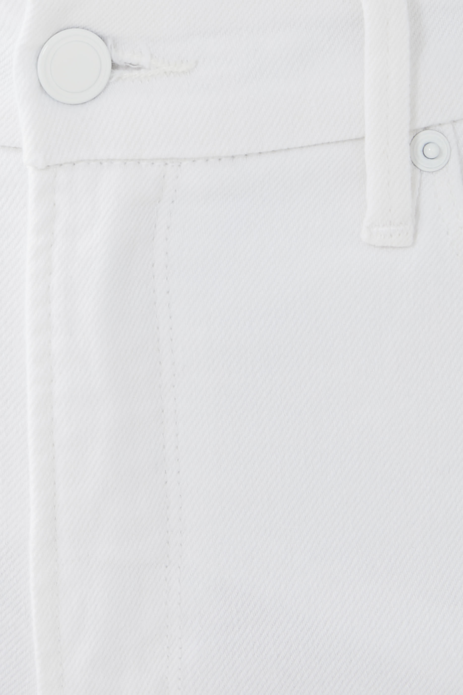 بنطال جينز بالازو غود ويست بقصة قصيرة