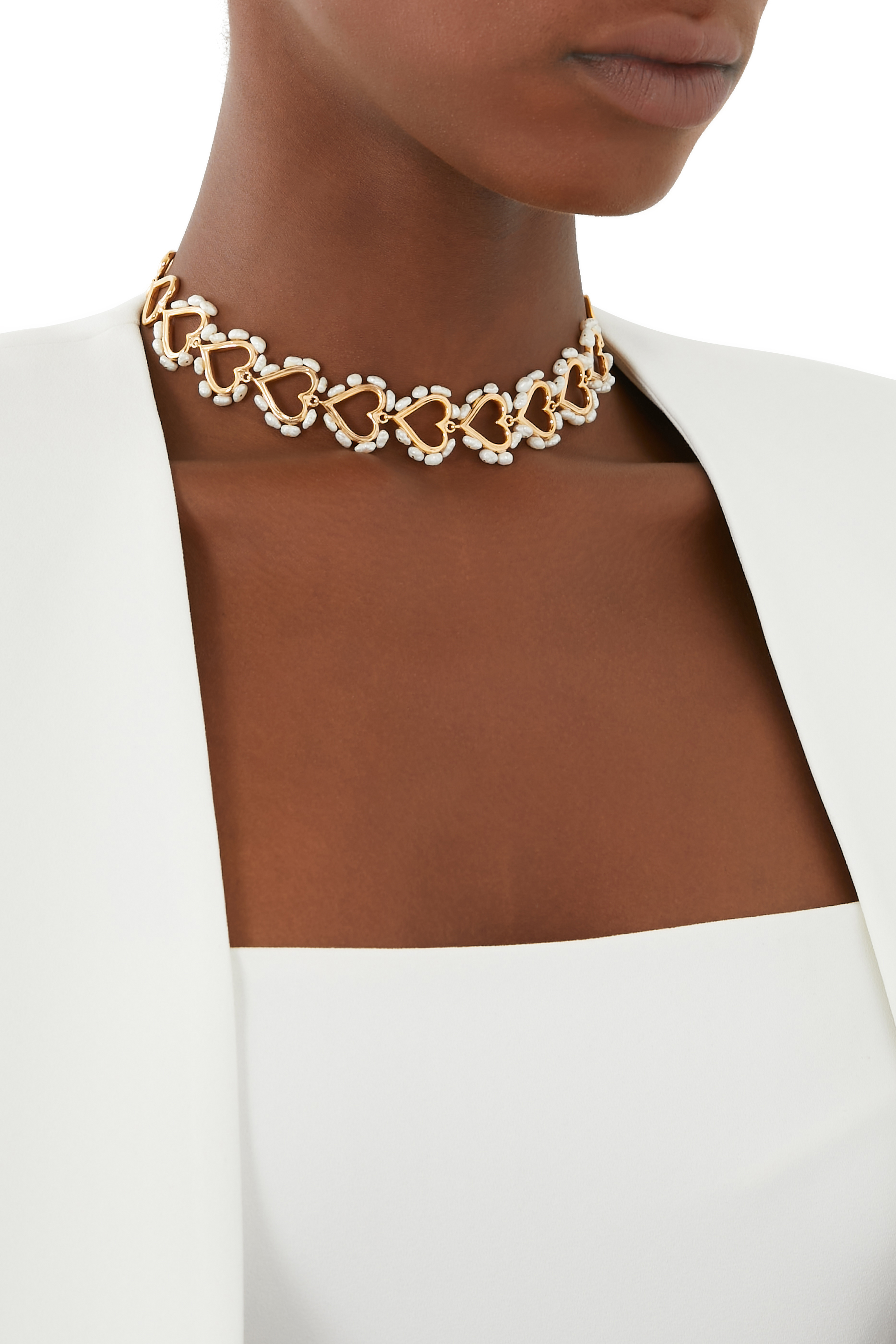 قلادة رقبة بحلي على شكل قلب