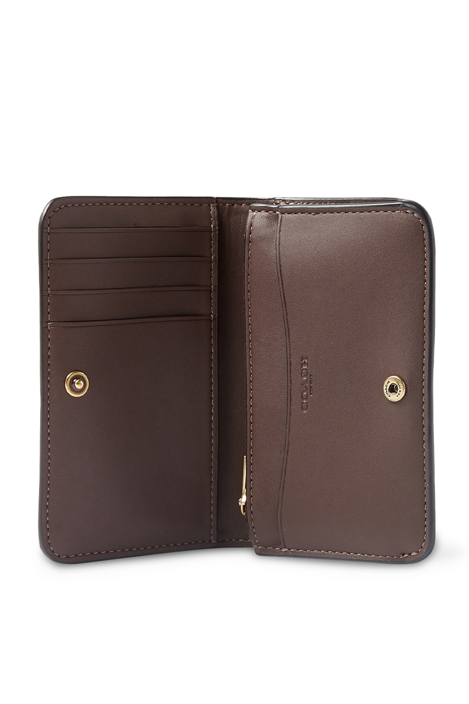 حافظة بطاقات اسنشال بتصميم رفيع