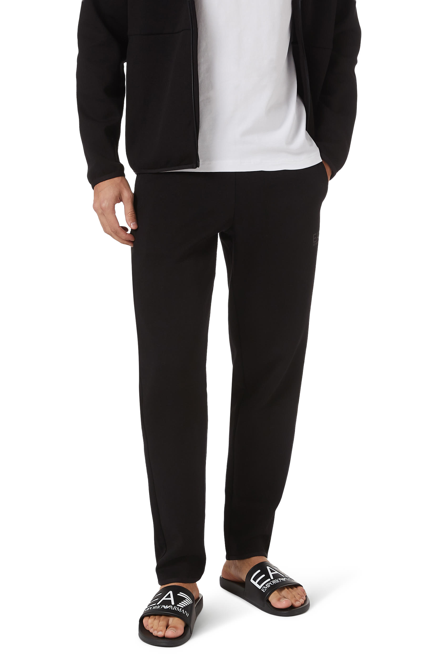 حذاء مفتوح سهل الإرتداء فضفاض بشعار الماركة