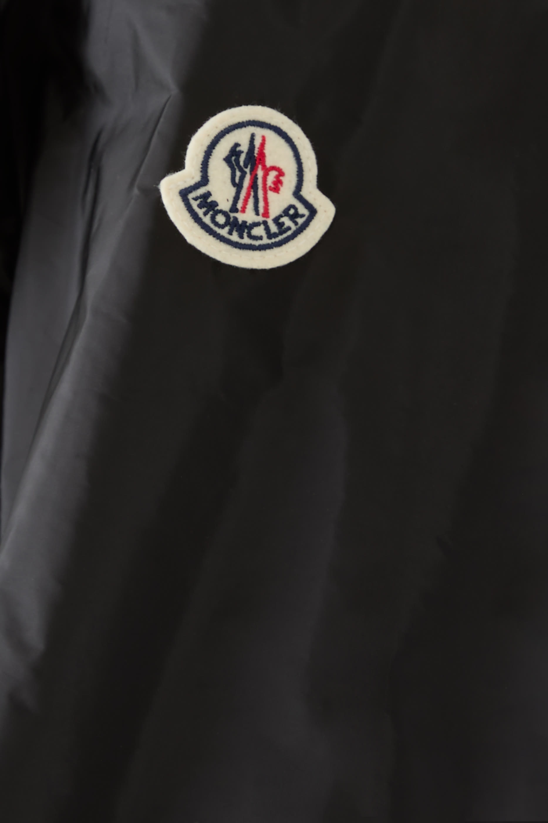 جاكيت ريموراي بغطاء رأس