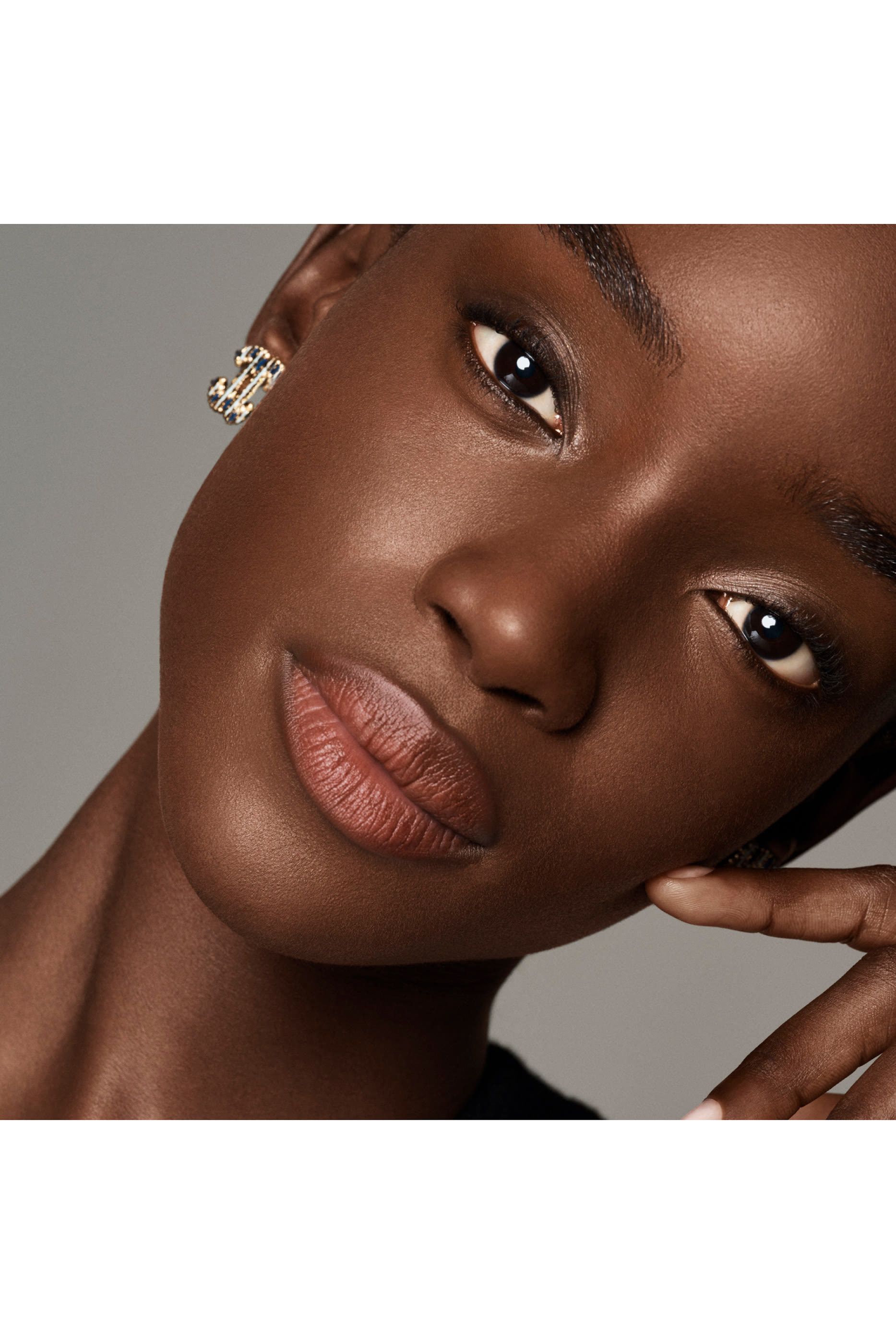 بودرة سائبة Poudre Universelle Libre, Natural Finish