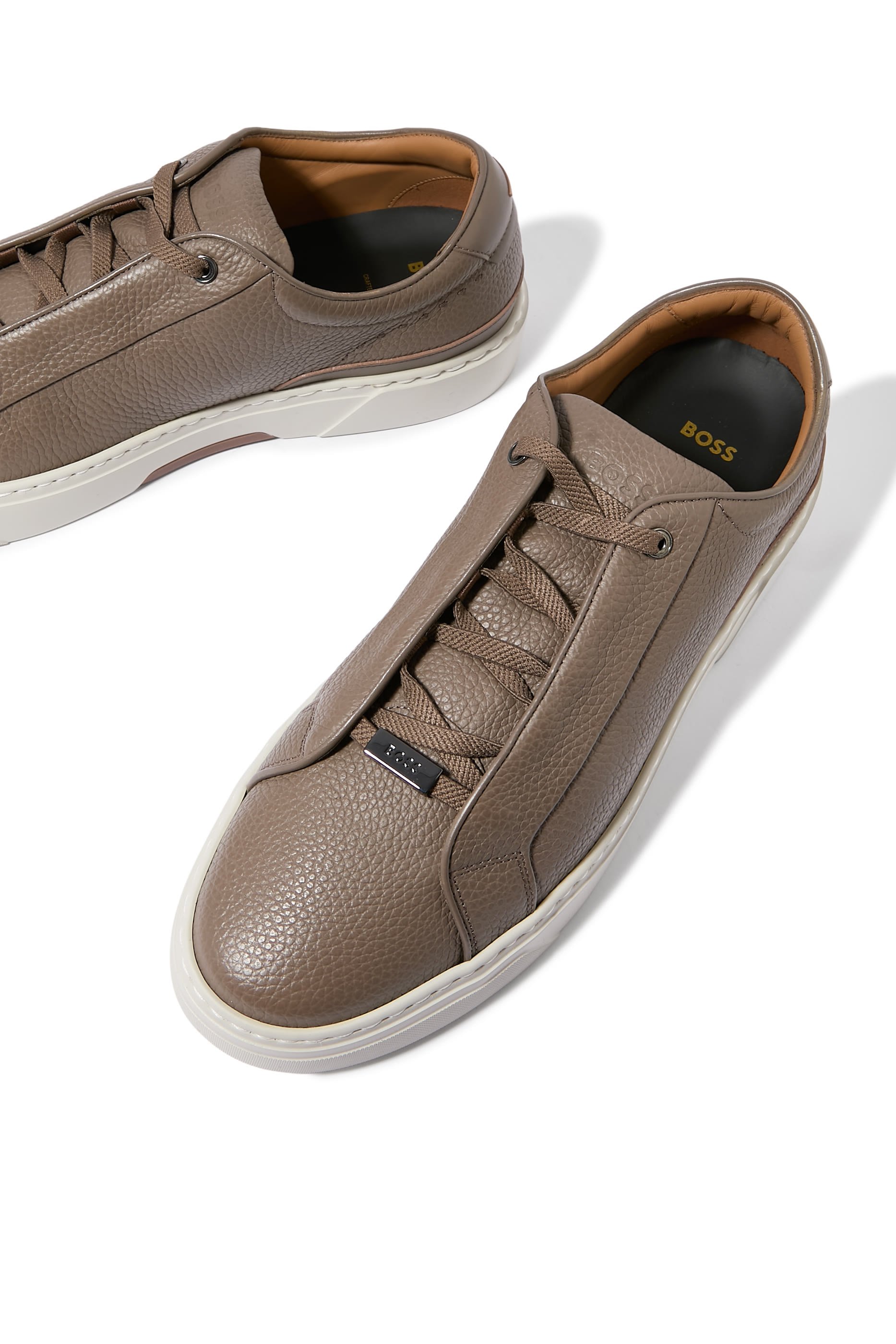 سنيكرز غاري