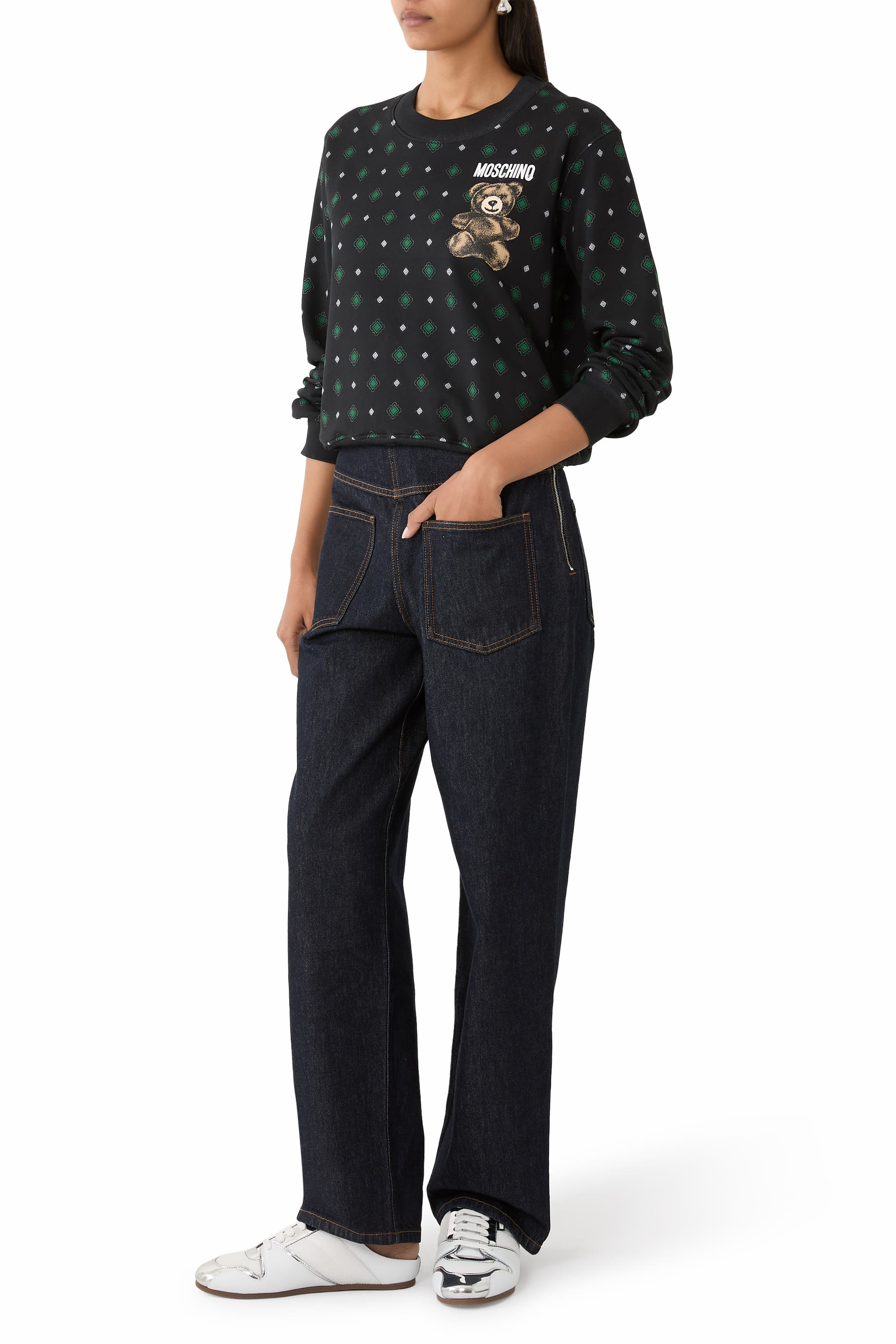 سويت شيرت بنقشة شعار الماركة والدب تيدي