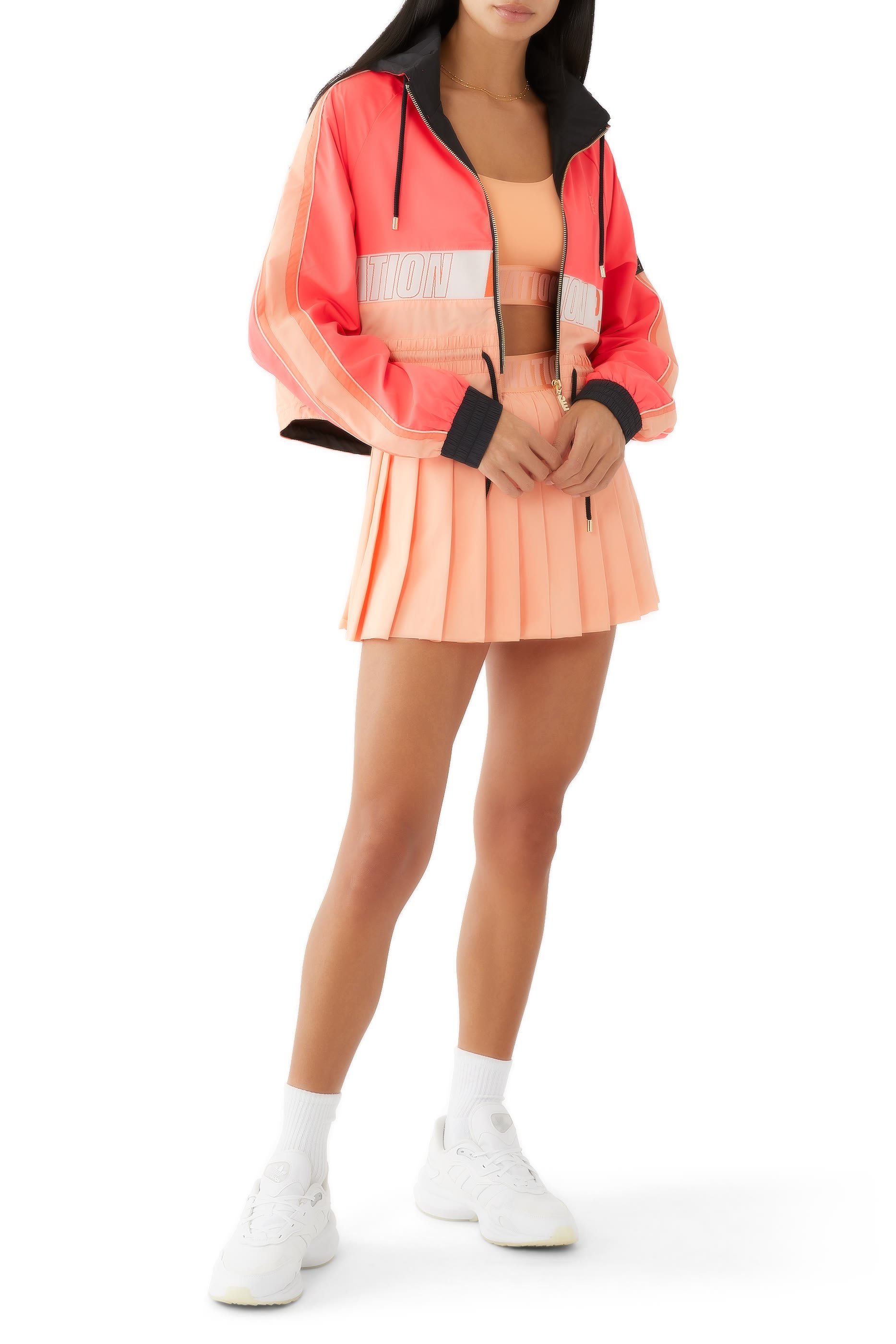 تنورة كرة طائرة بطيات