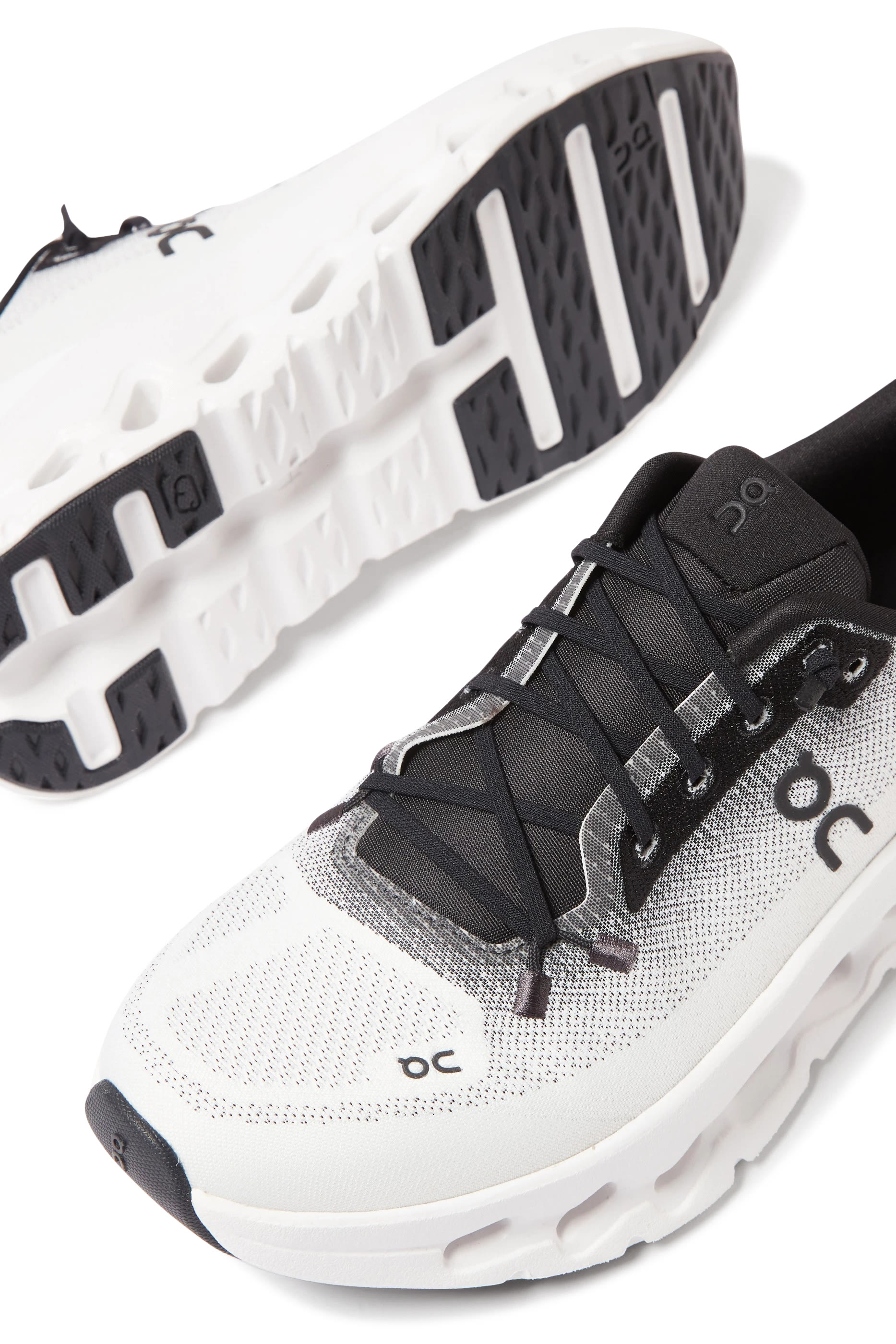 سنيكرز كلاودتيلت