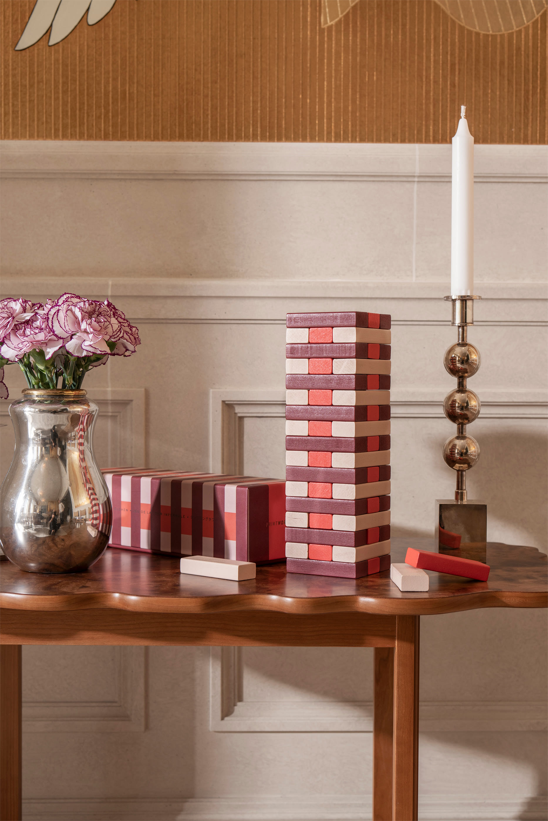 لعبة برج التوازن المتهاوي