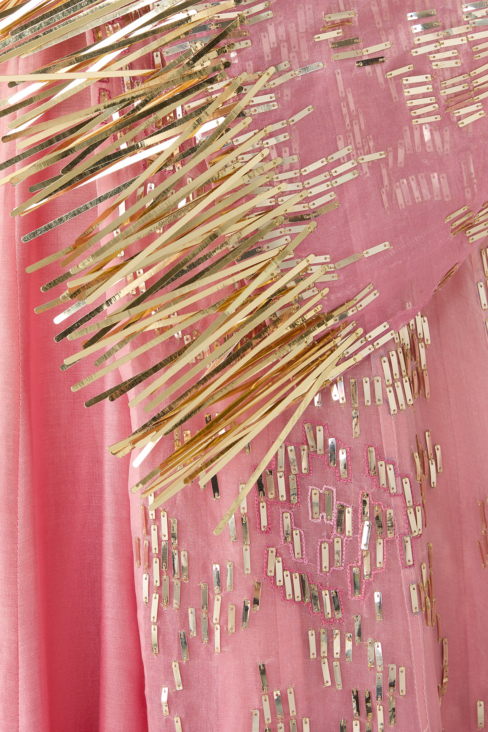 طقم فستان وجاكيت مرصع بكريستال