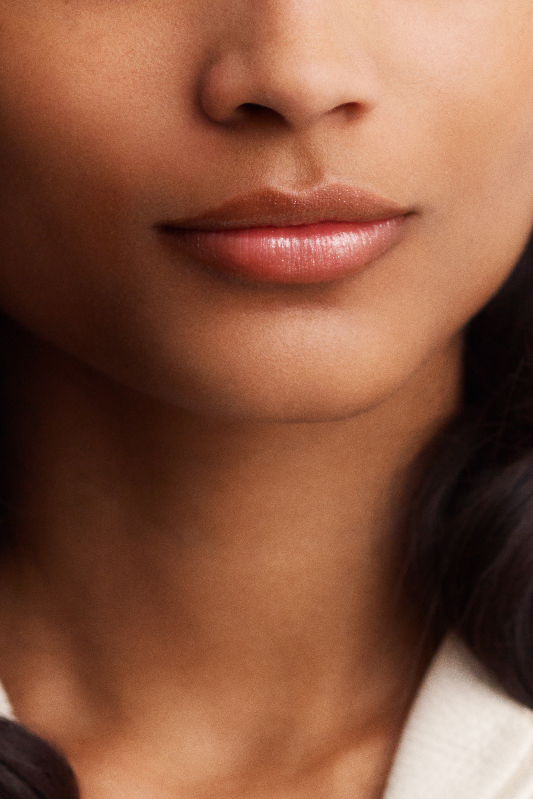 مجموعة أحمر الشفاه Rouge Hermès, ملمع الشفاه فائق اللمعة “Poppy”