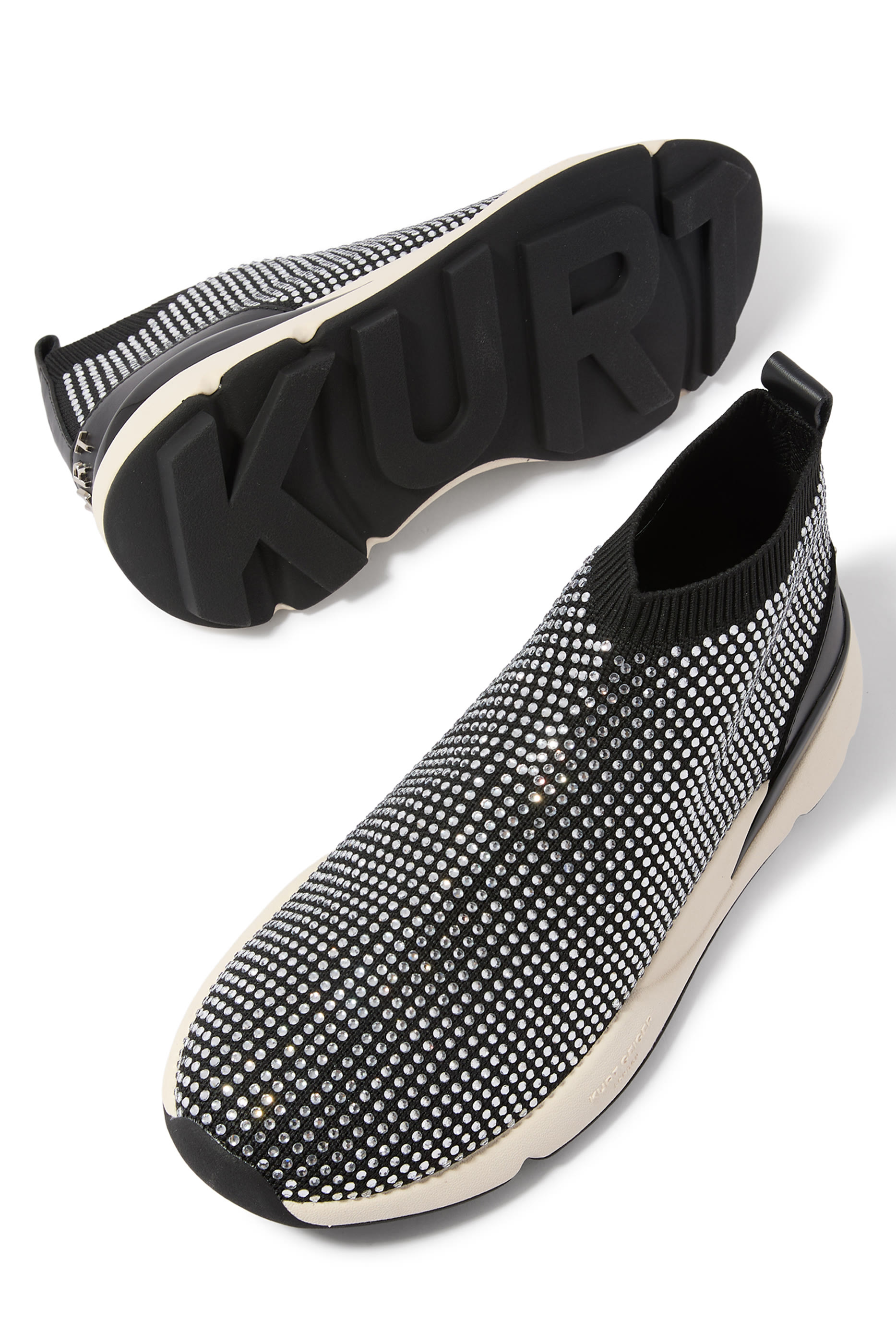 سنيكرز رانر مرصع بكريستال