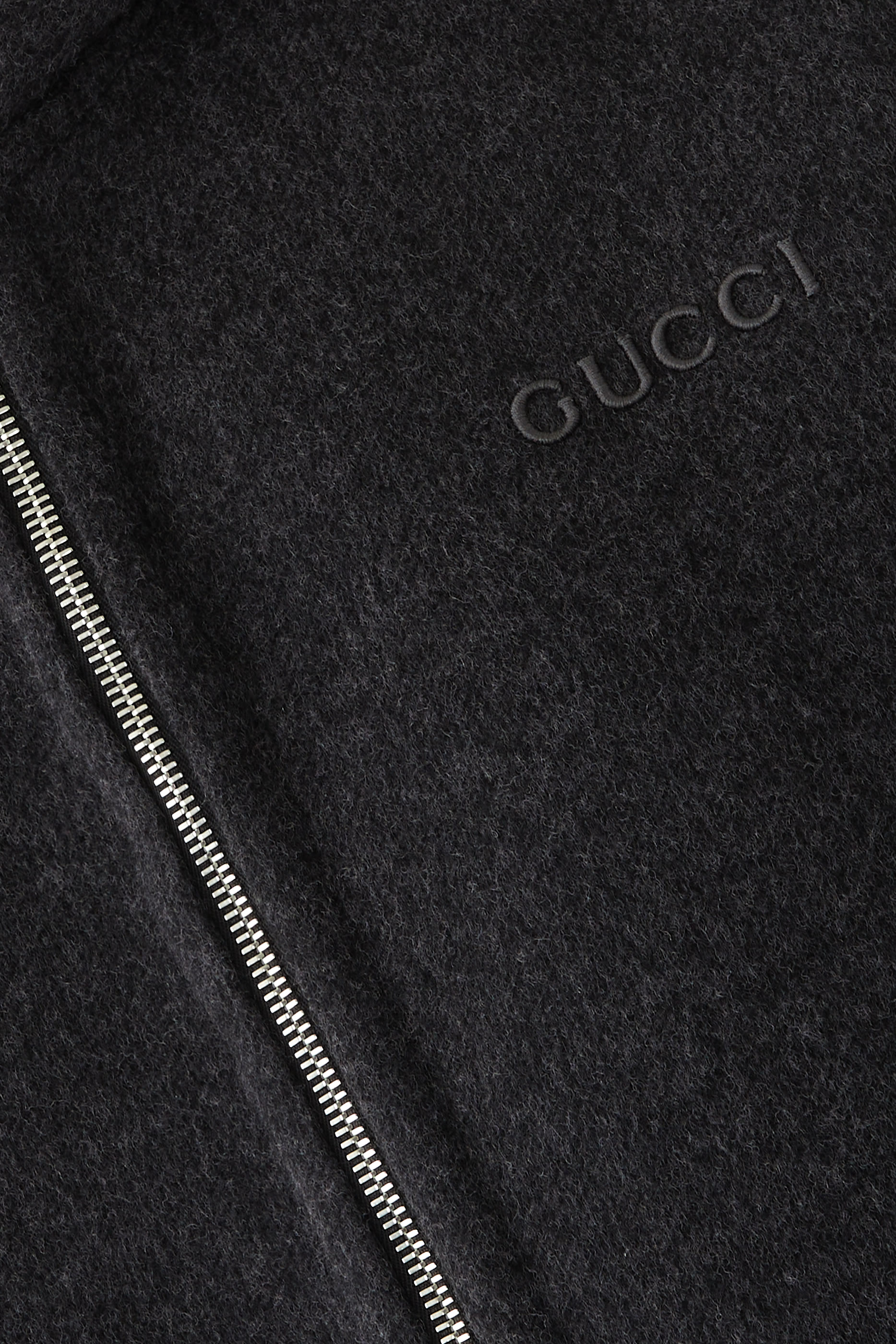 جاكيت بغطاء رأس وتطريزات صوف وحرير