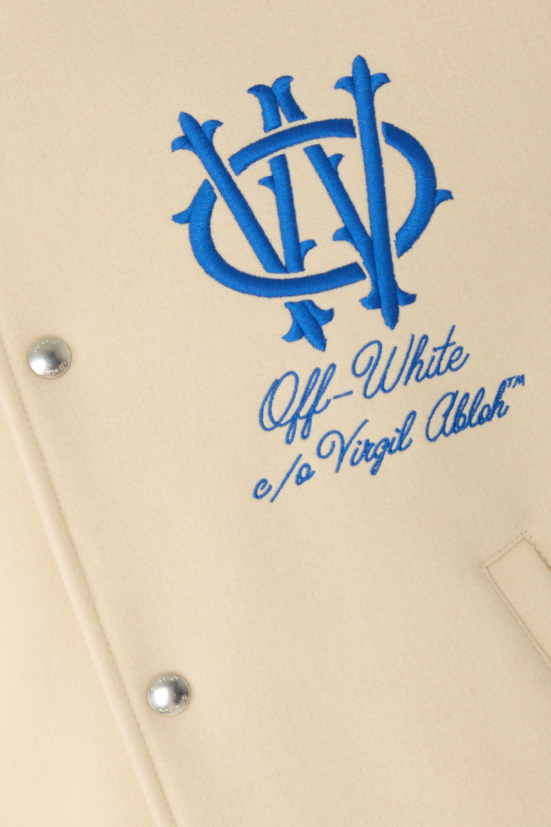 جاكيت بومبر بأكمام دنيم