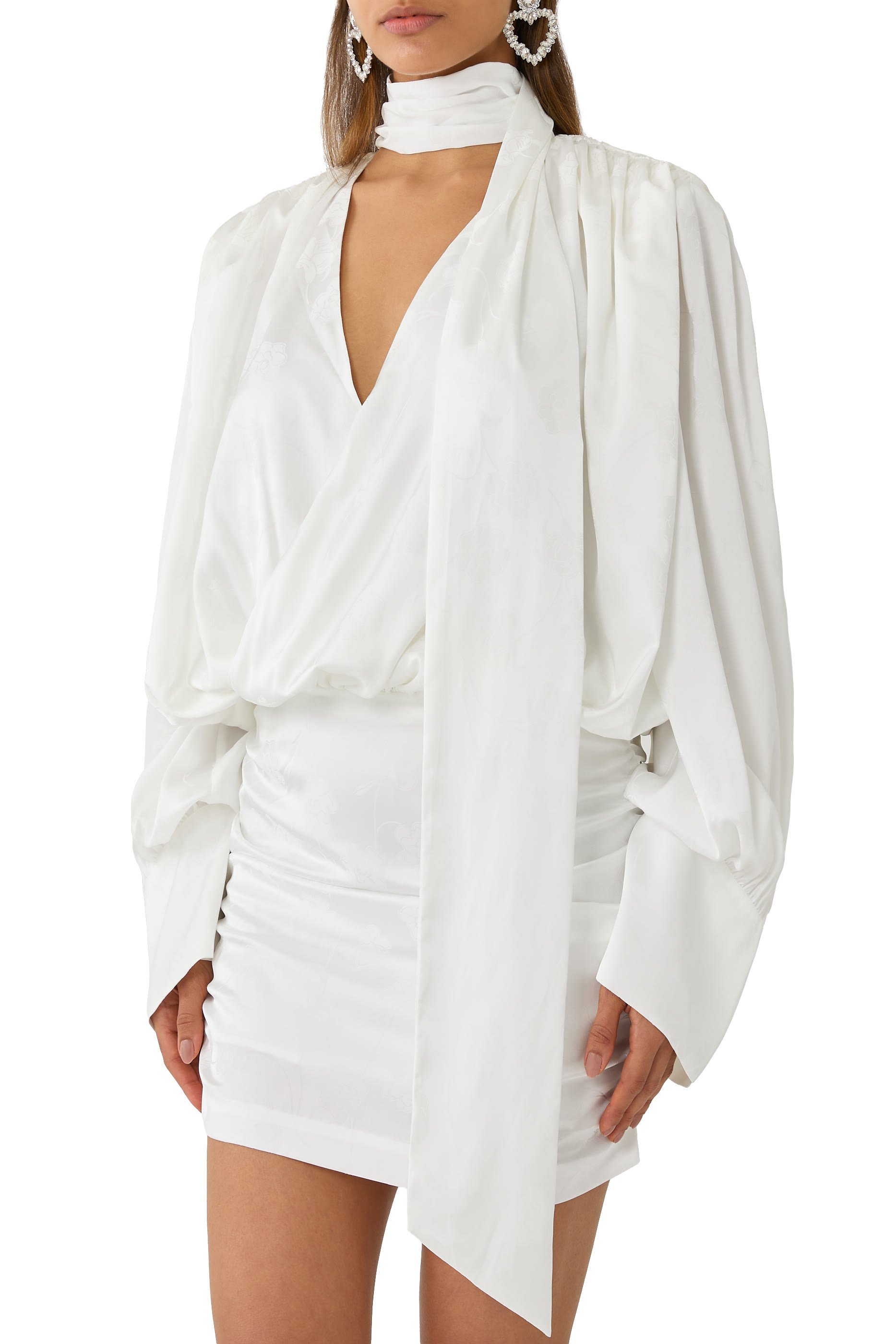 فستان قصير بوشاح