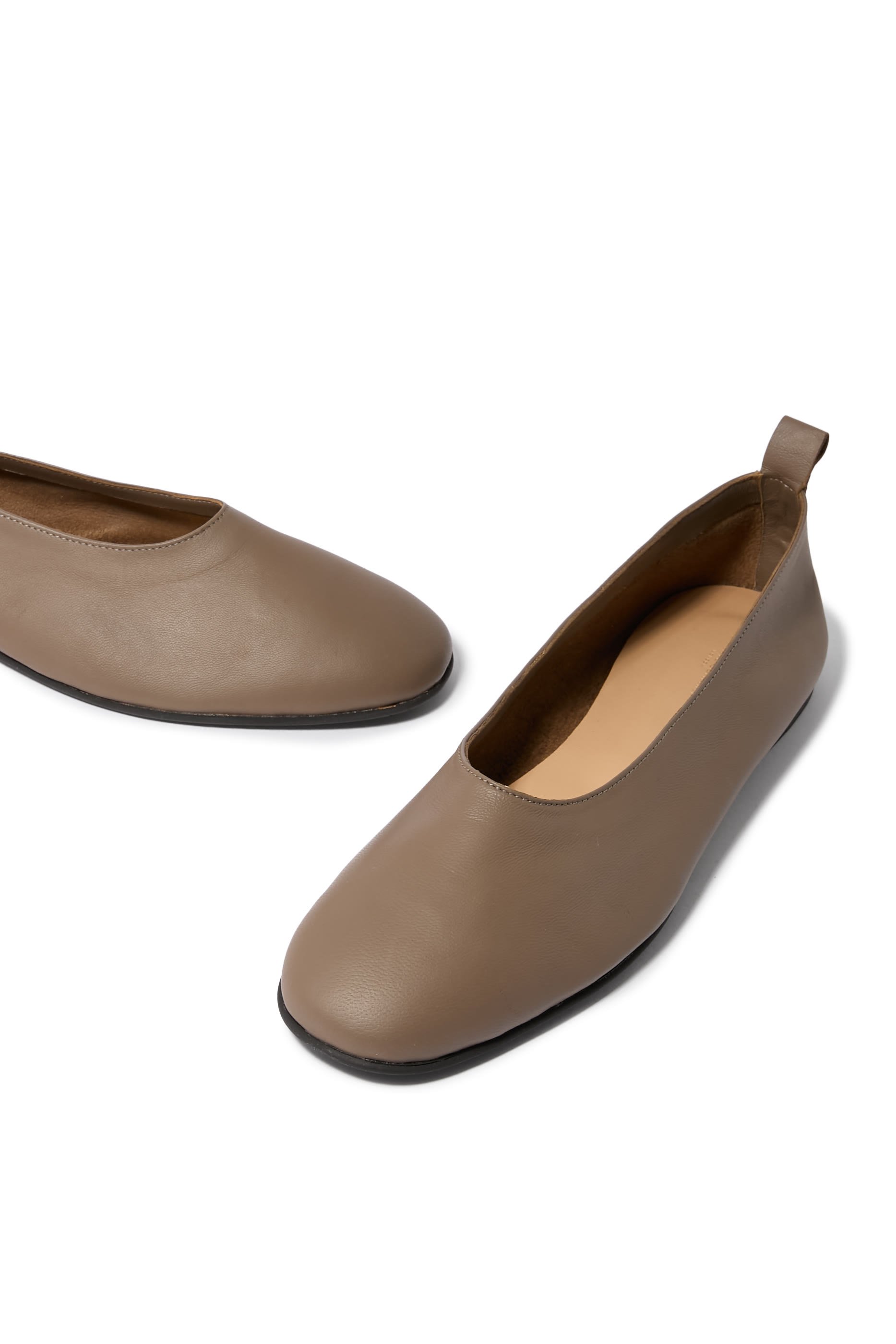 حذاء بالرينا فامب جلد