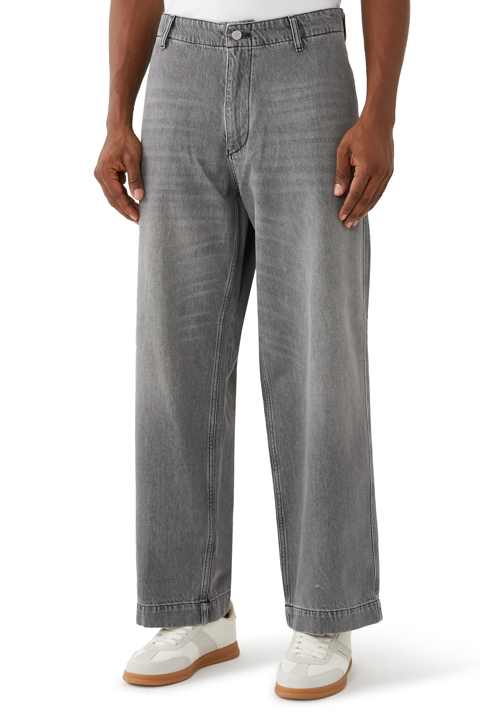 بنطال فضفاض