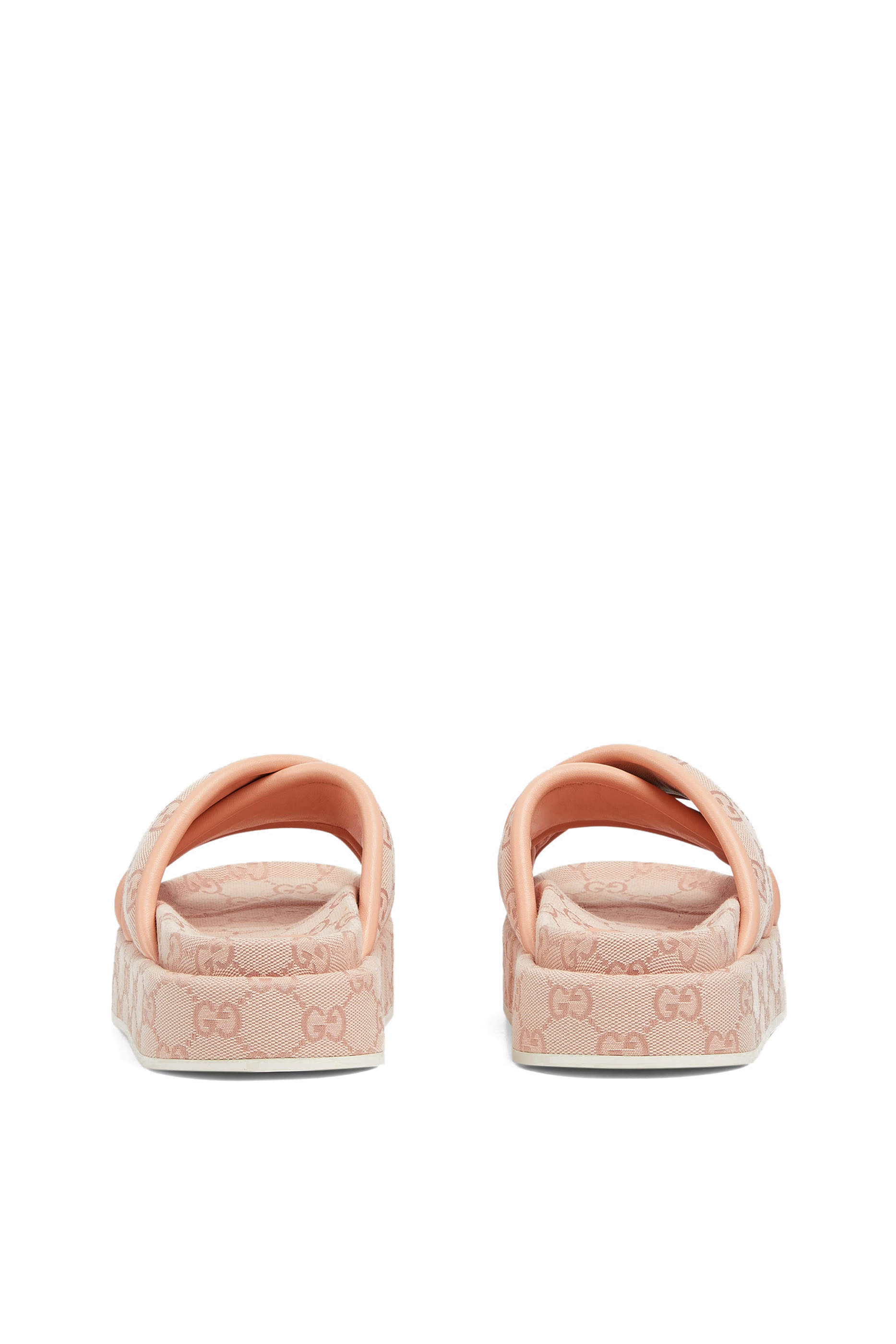 صندل بنعل سميك 30 وشعار الماركة