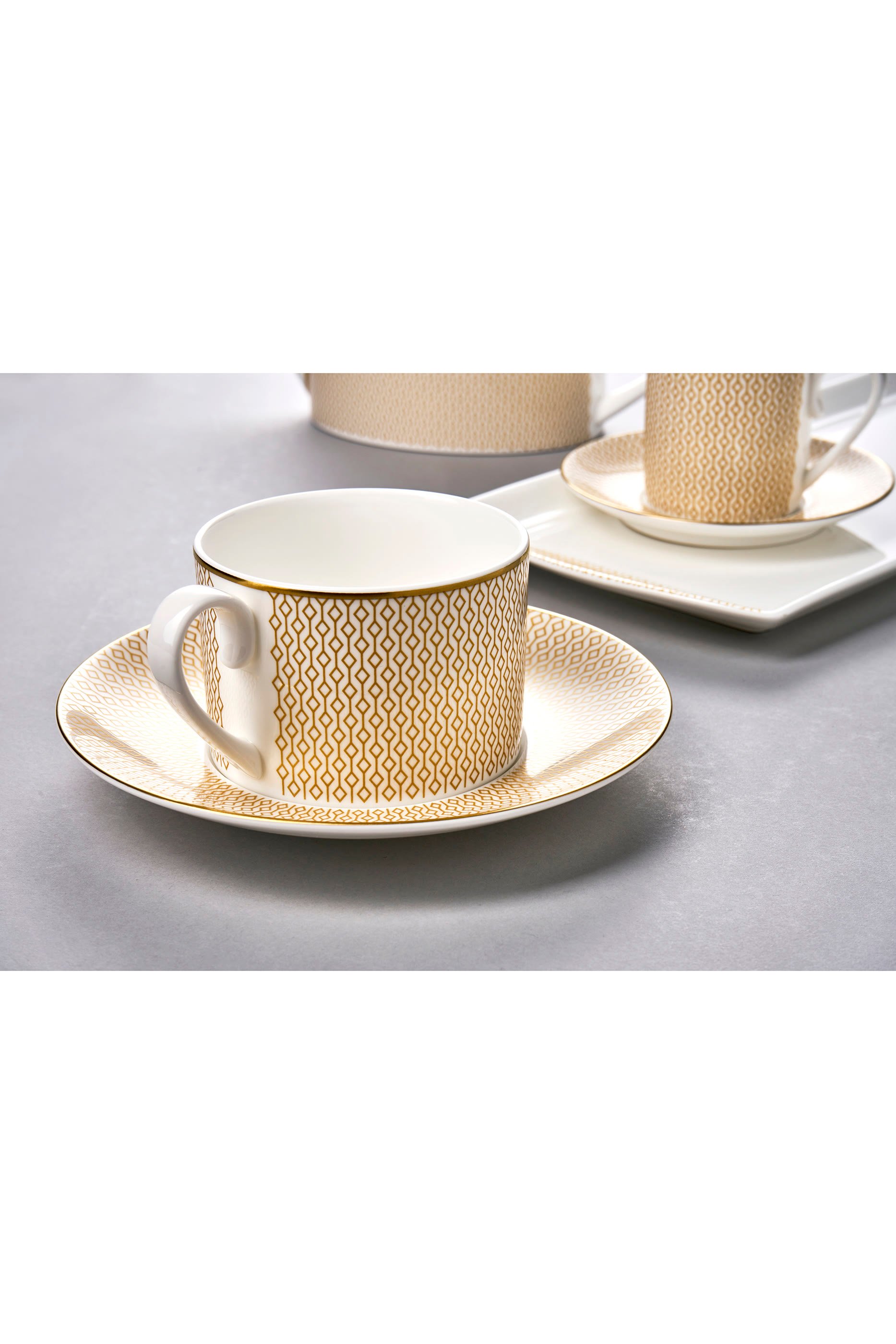 Diamond Teacup And Saucer Set