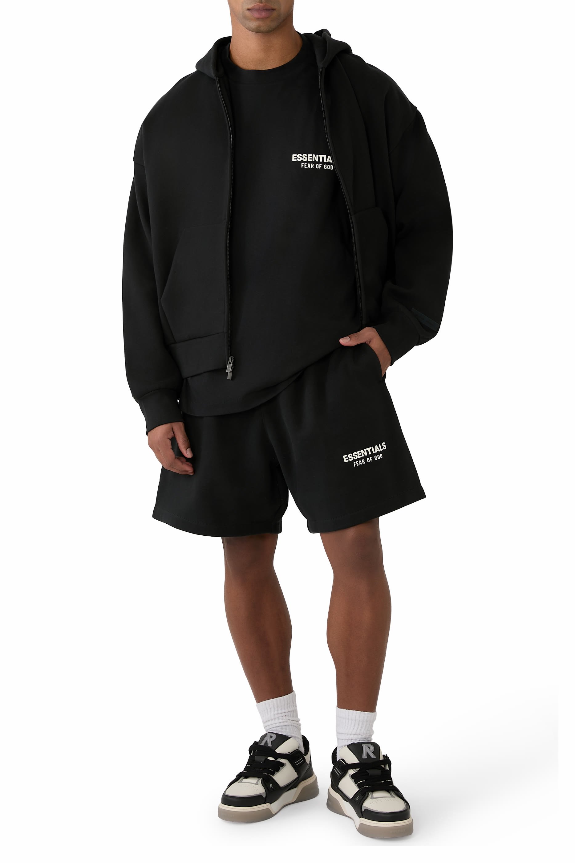 تيشيرت كلاسيكي بأكمام قصيرة 