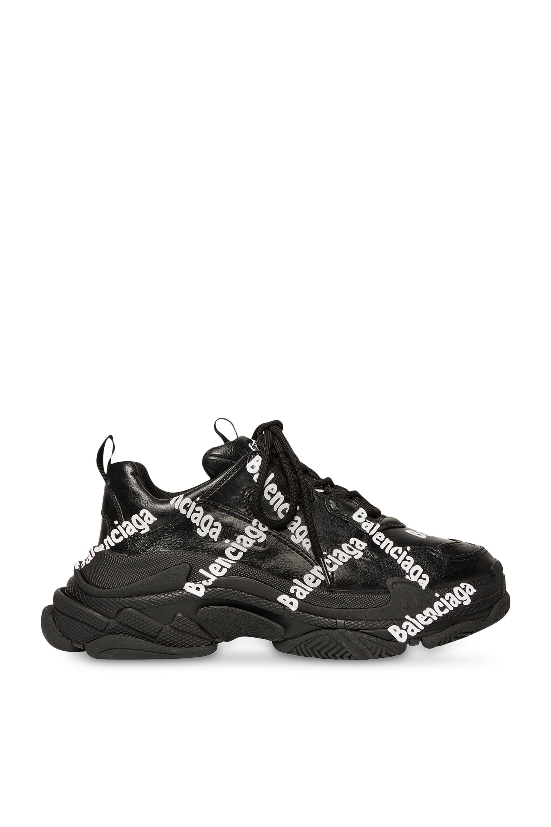 سنيكرز تريبل إس بشعار الماركة