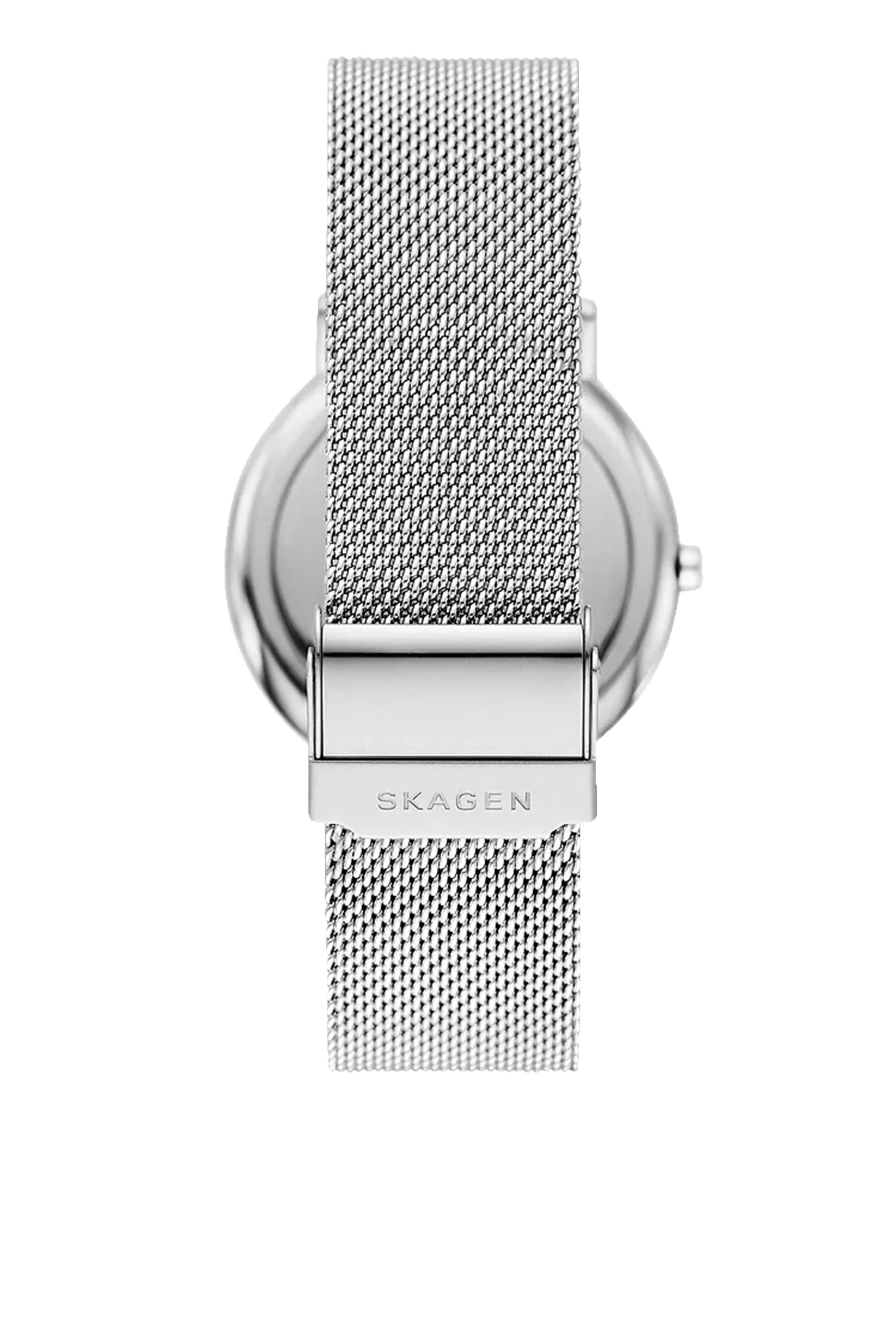 ساعة ستانلس ستيل بشعار الماركة وثلاث عقارب وسوار شبكي