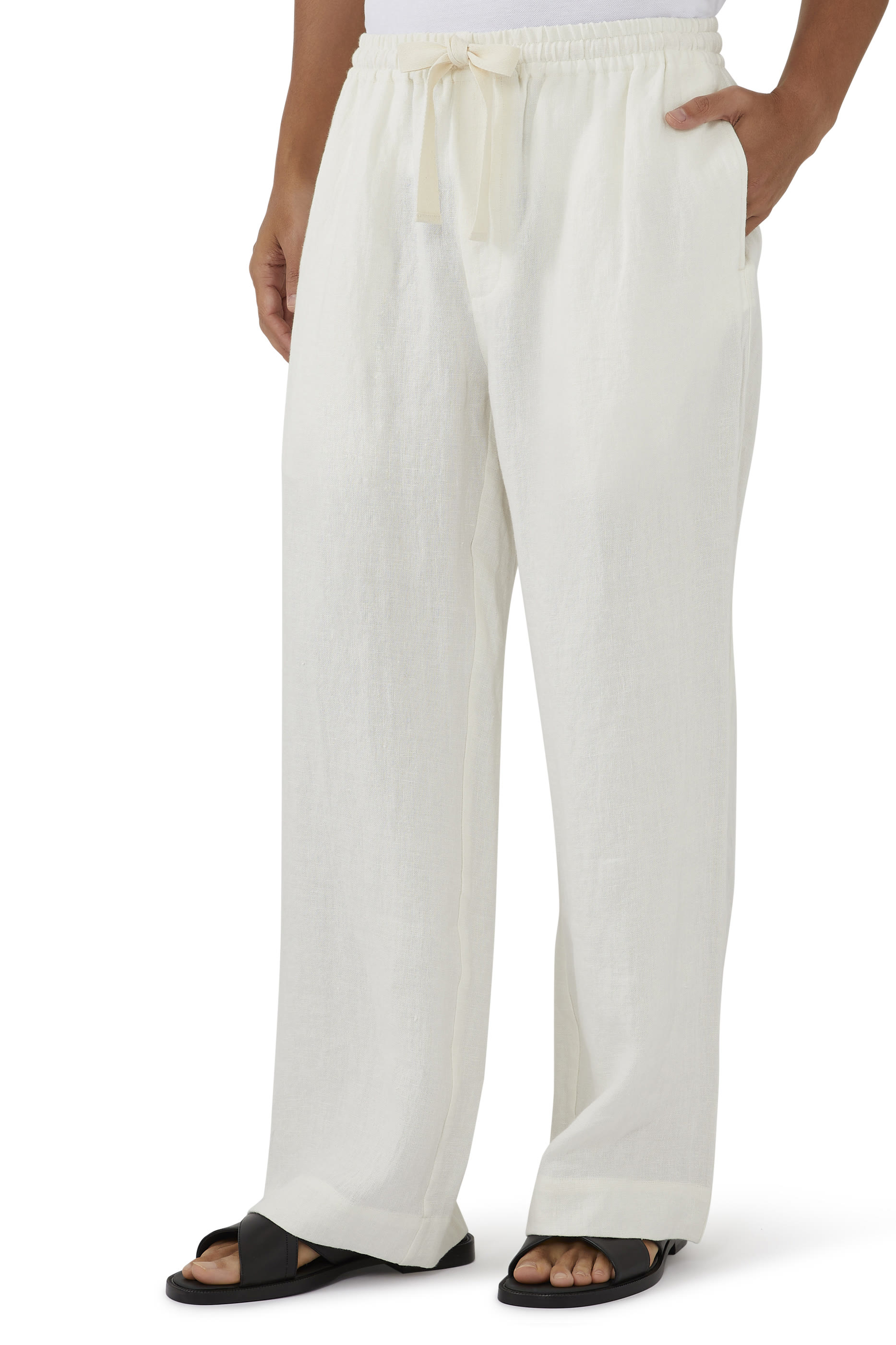 بنطال بقصة ساق واسعة