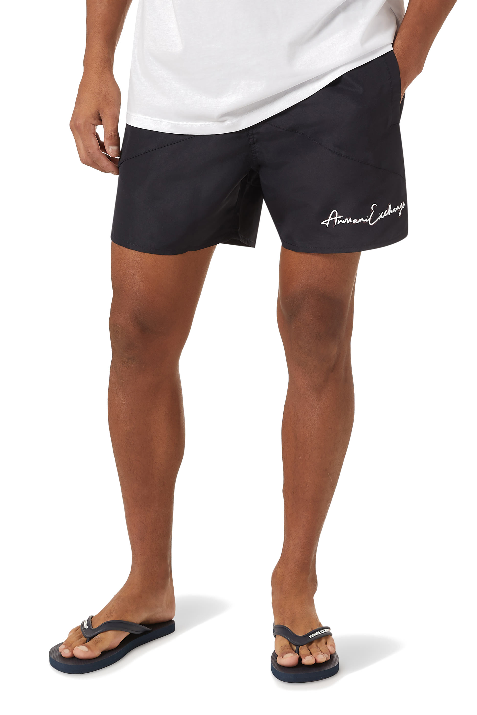 حذاء خفيف بشعار حروف الماركة