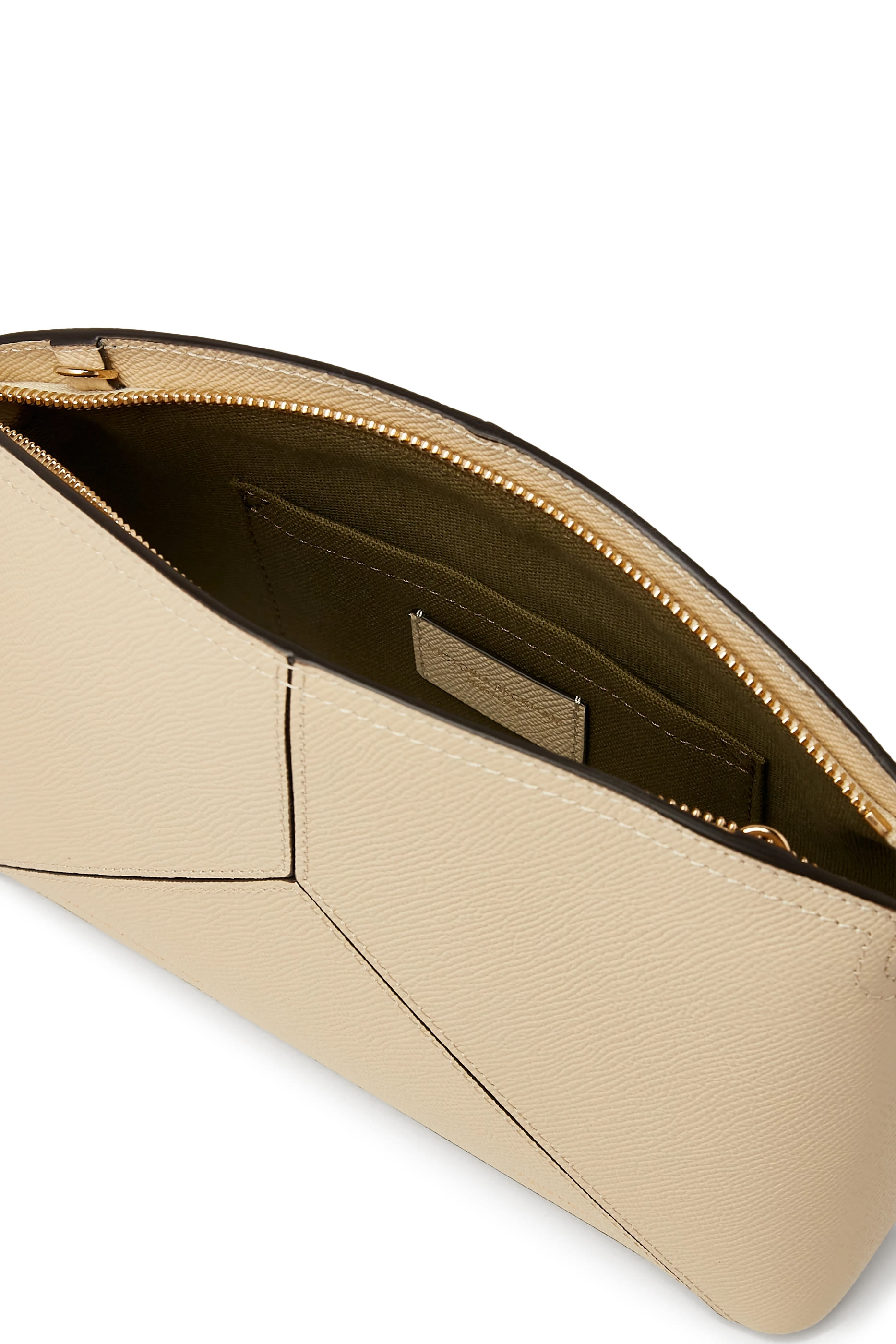 حقيبة كروس فيكتوريا