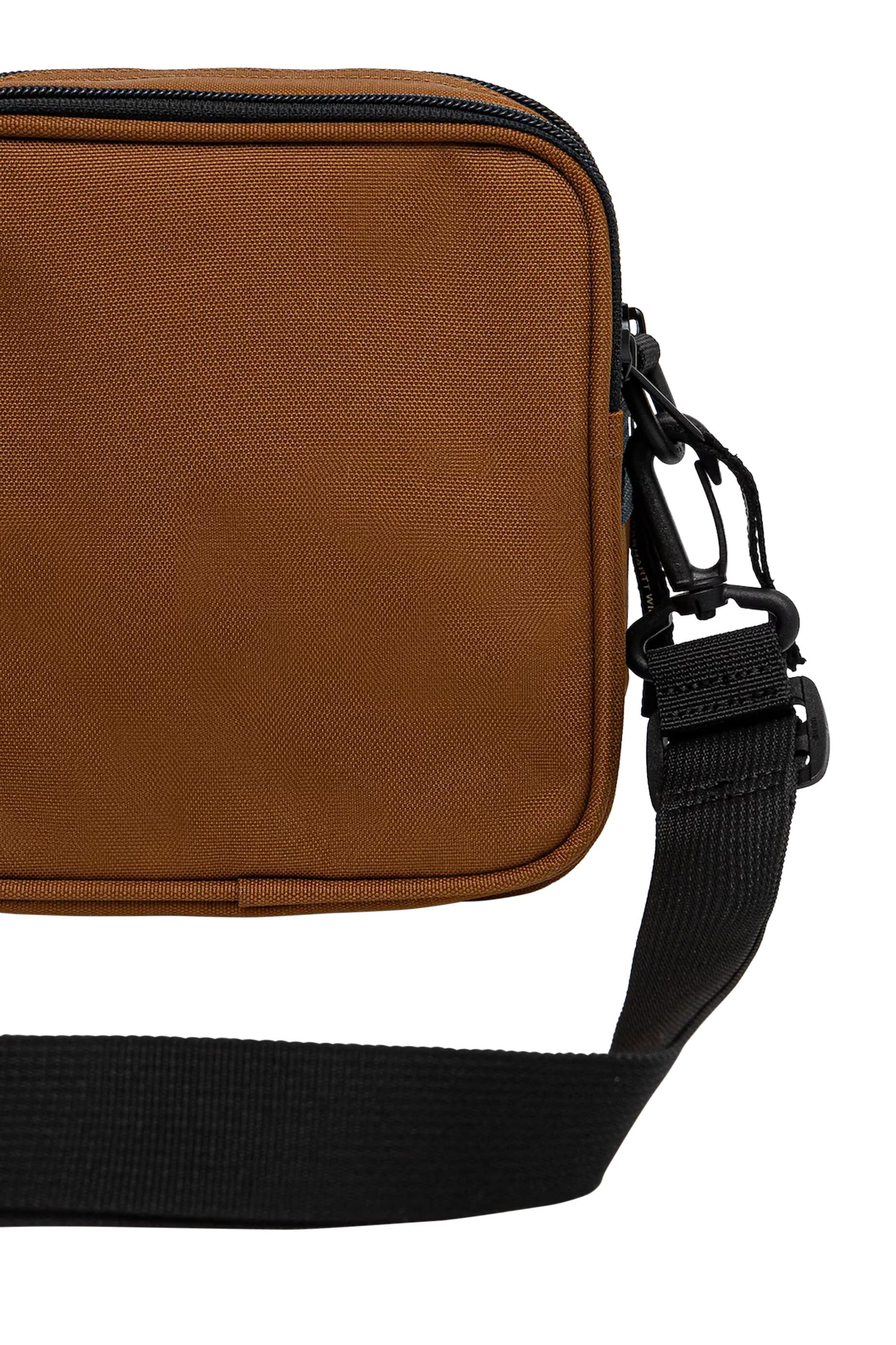 حقيبة ايسنشالز