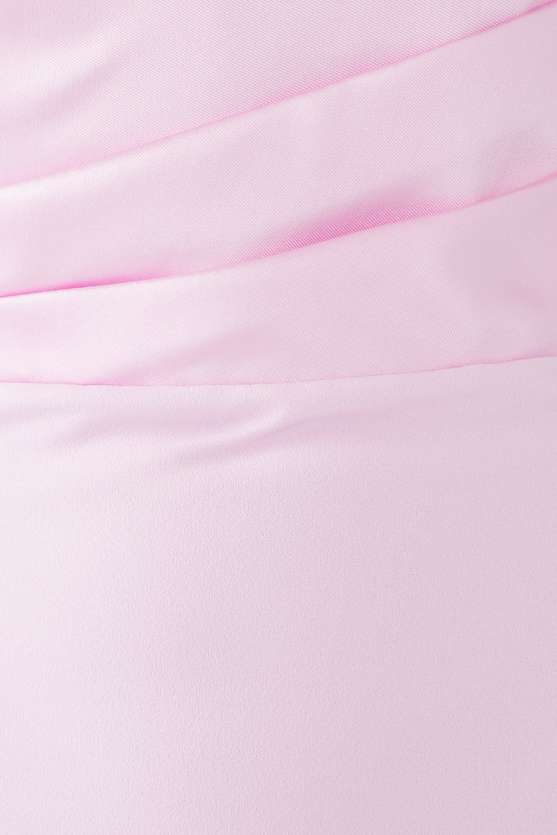 فستان عفراء طويل