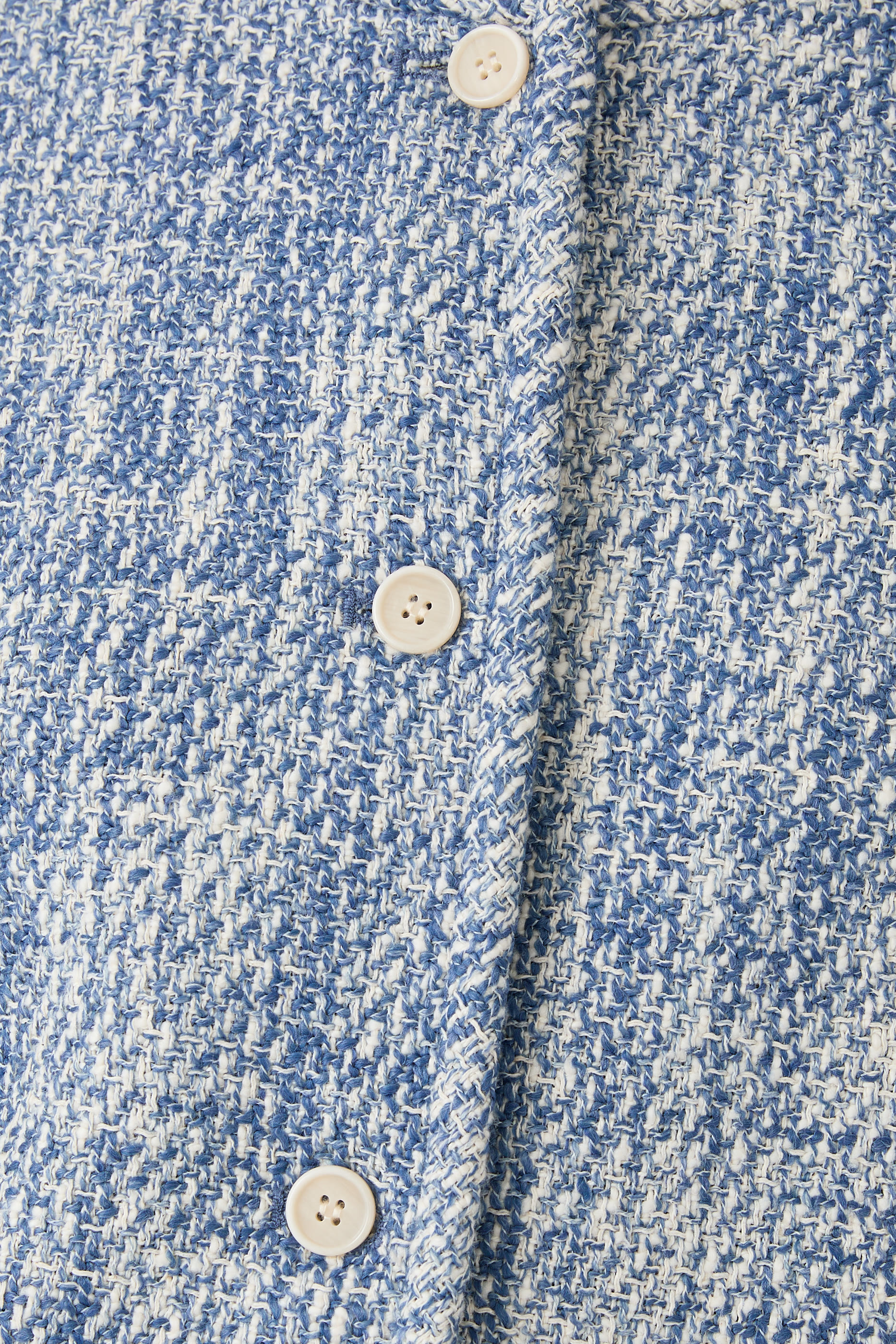 جاكيت بتصميم كارديجان تويد