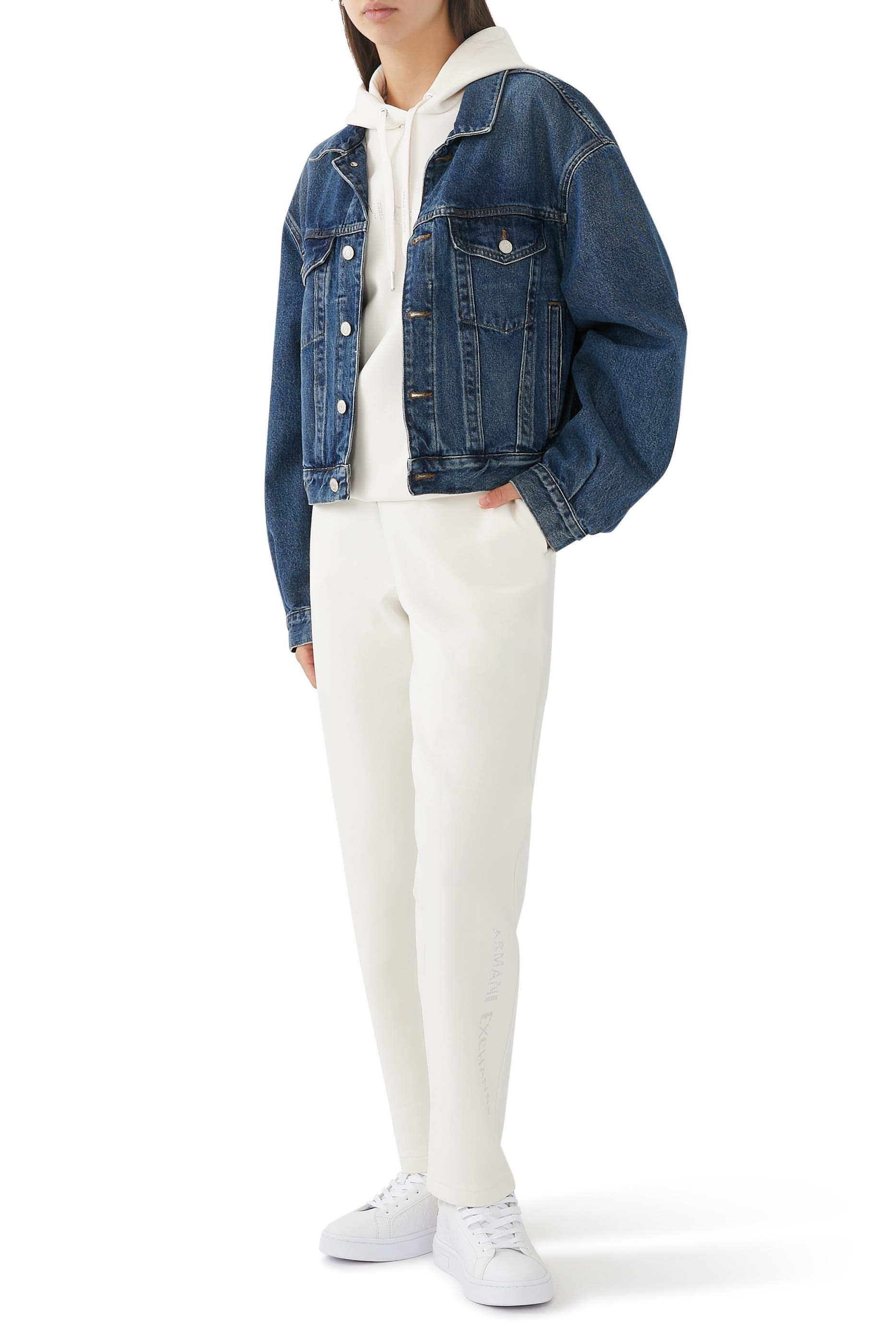 بنطال رياضي بشعار الماركة مزين بأحجار الراين