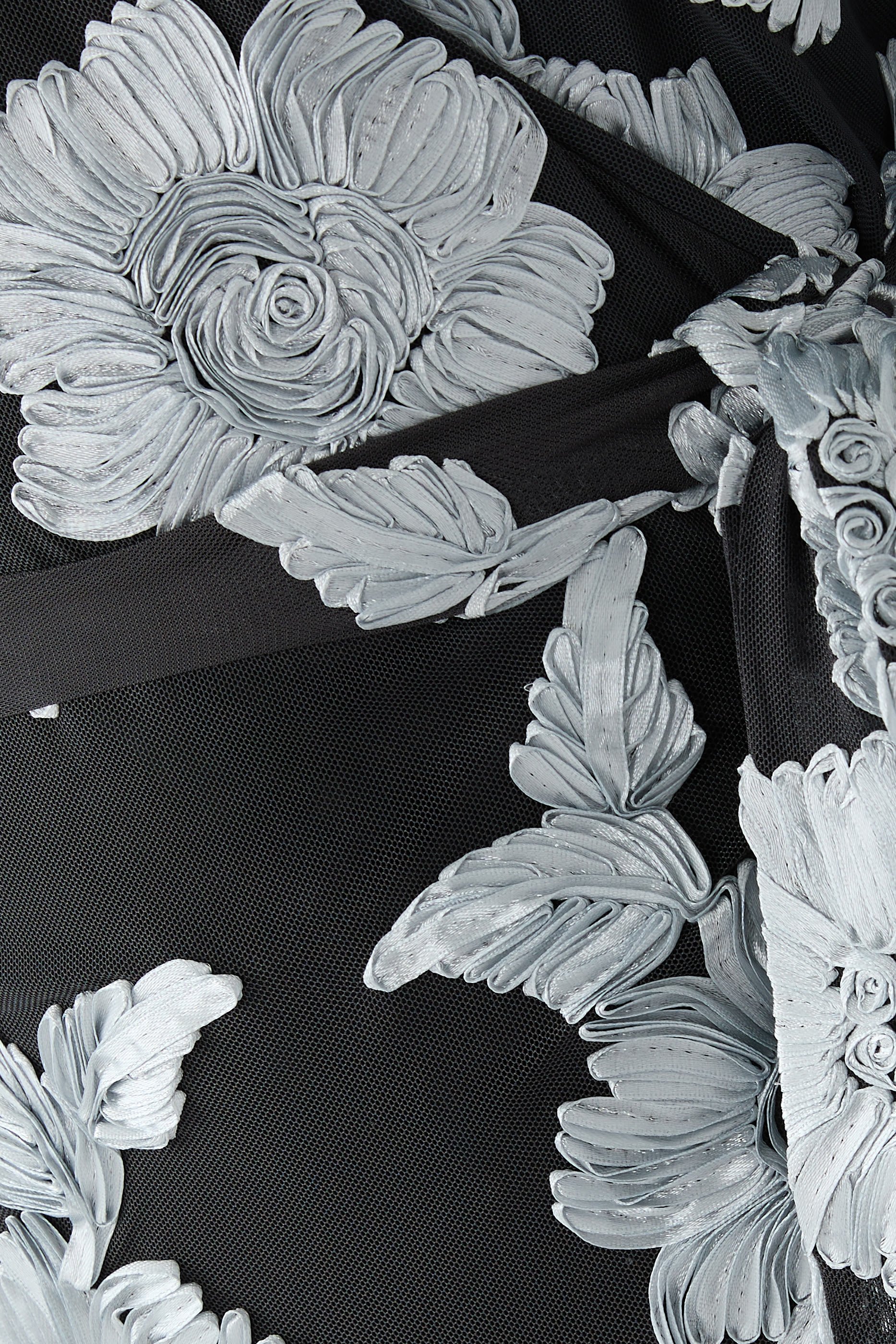 فستان طويل بنقشة زهور قماش شبكي