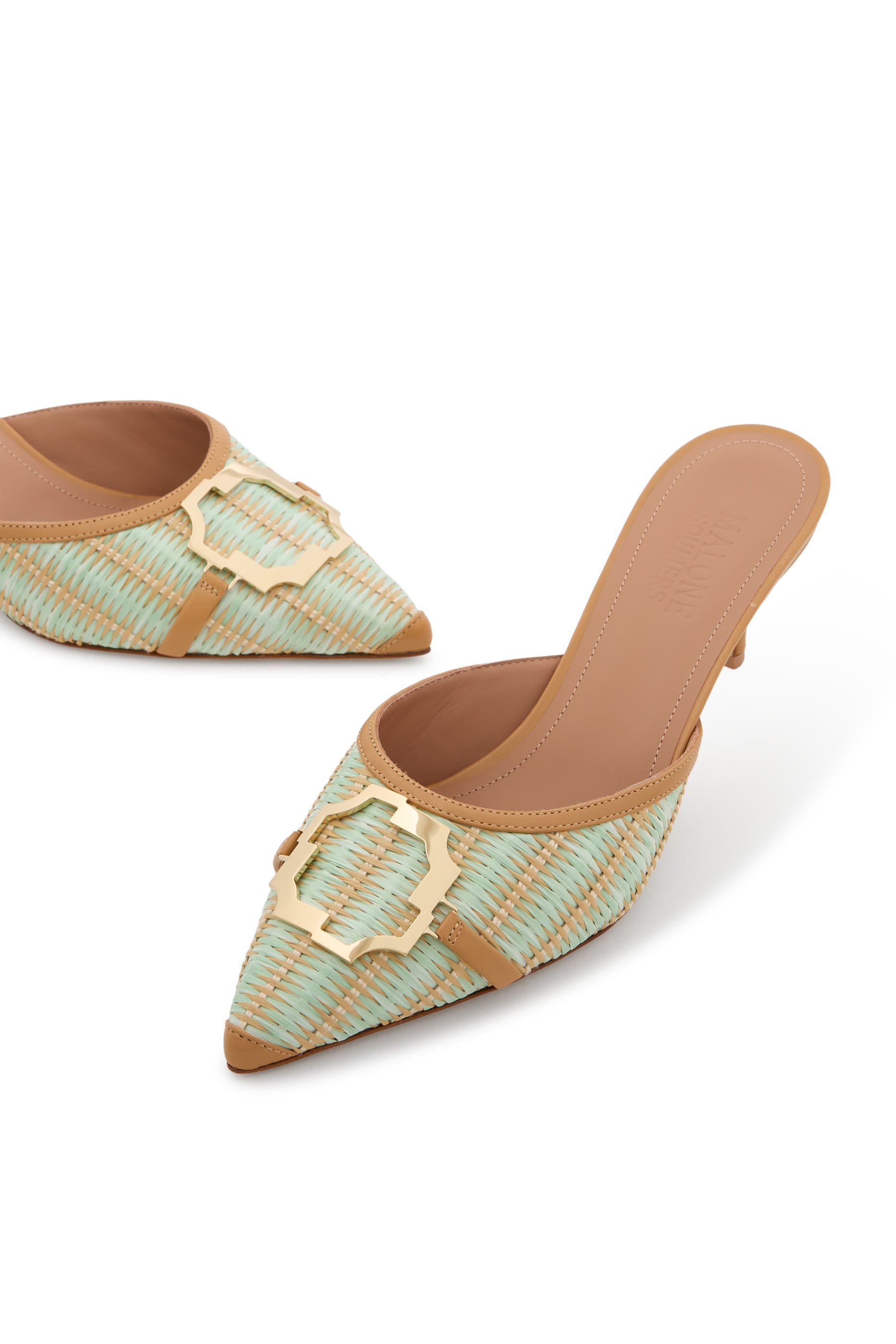 حذاء ميسي 45 مفتوح من الخلف