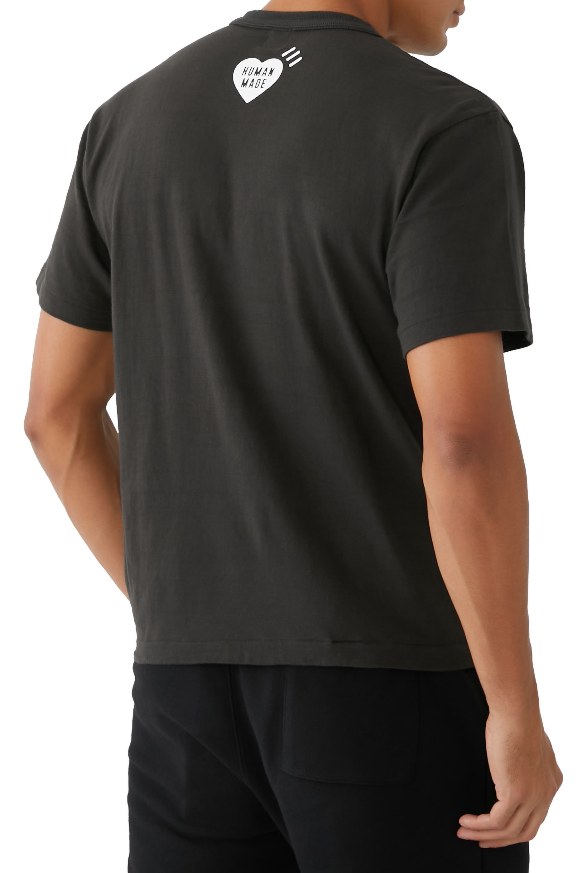 تيشيرت بطبعات غرافيك