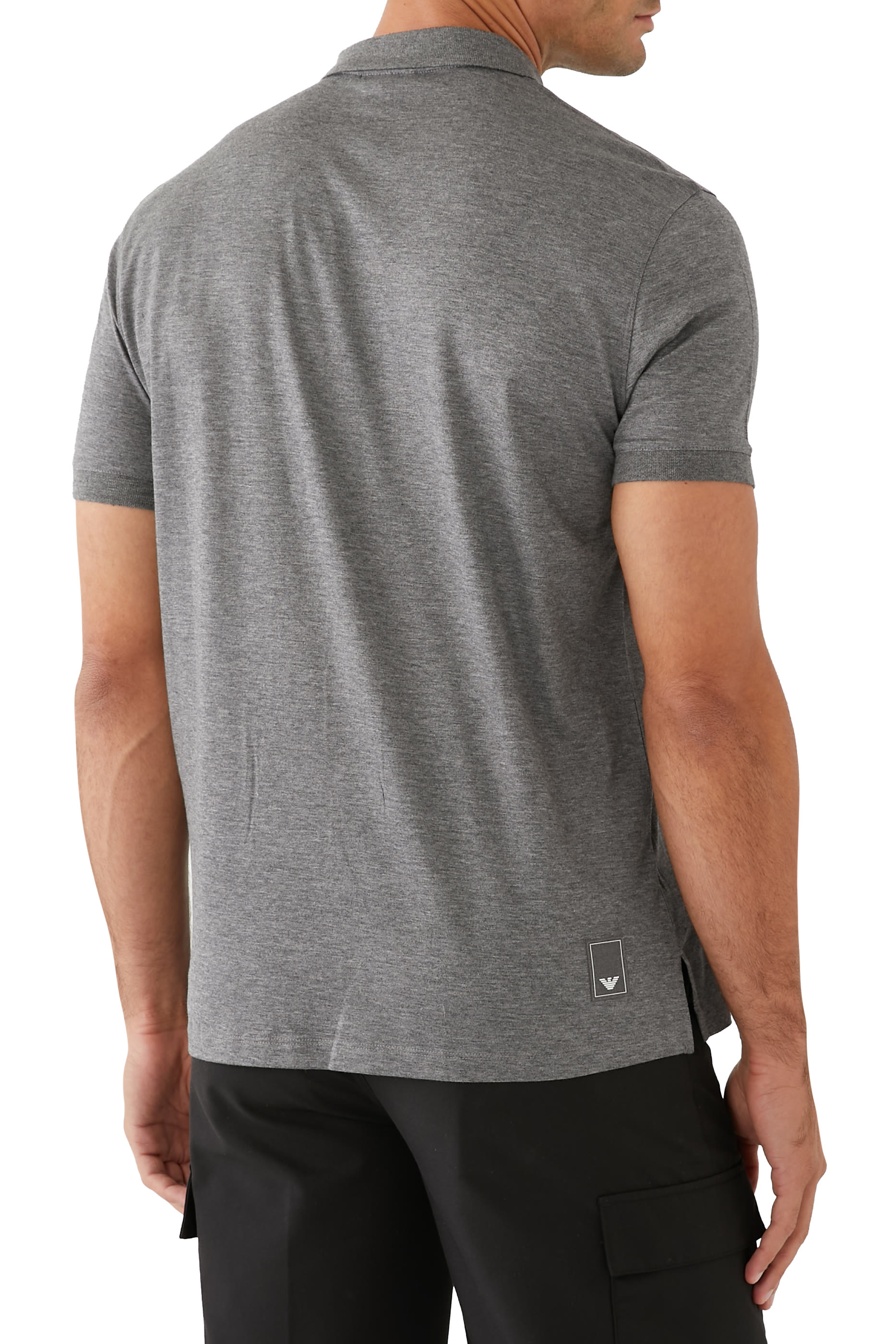 قميص بولو بأكمام قصيرة