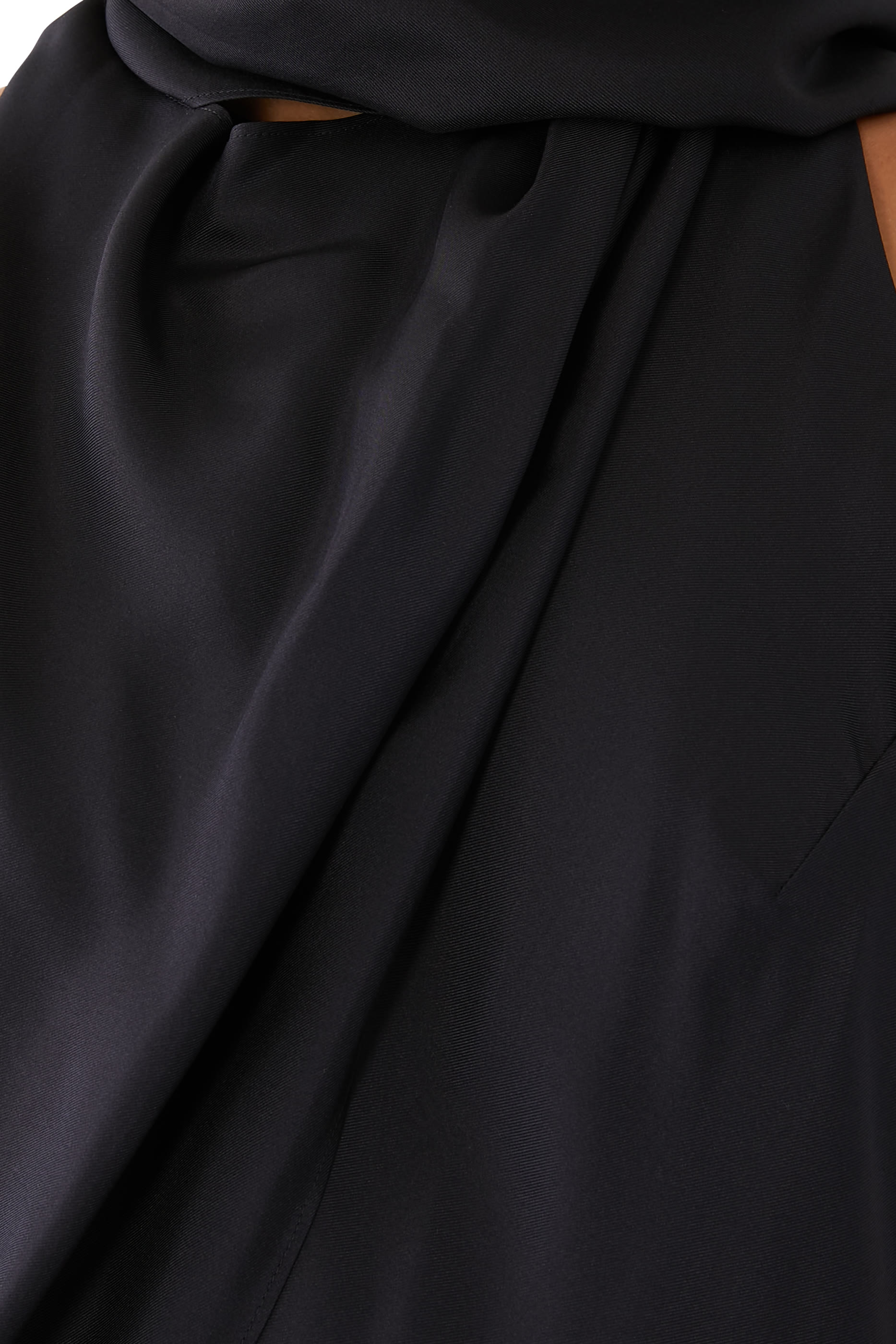 فستان برباط حول العنق فولار حرير