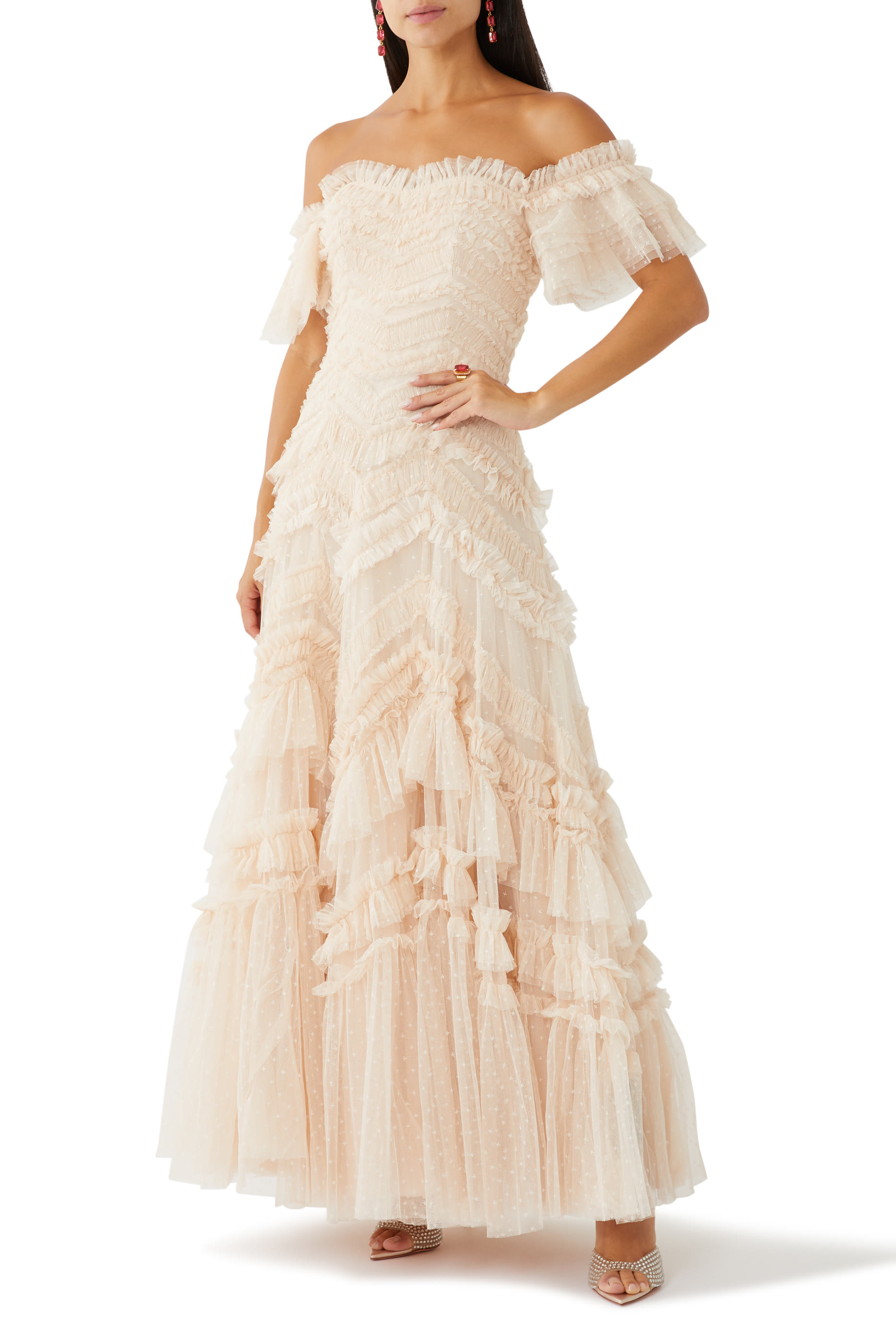 فستان سهرة إيليا بأكتاف متساقطة