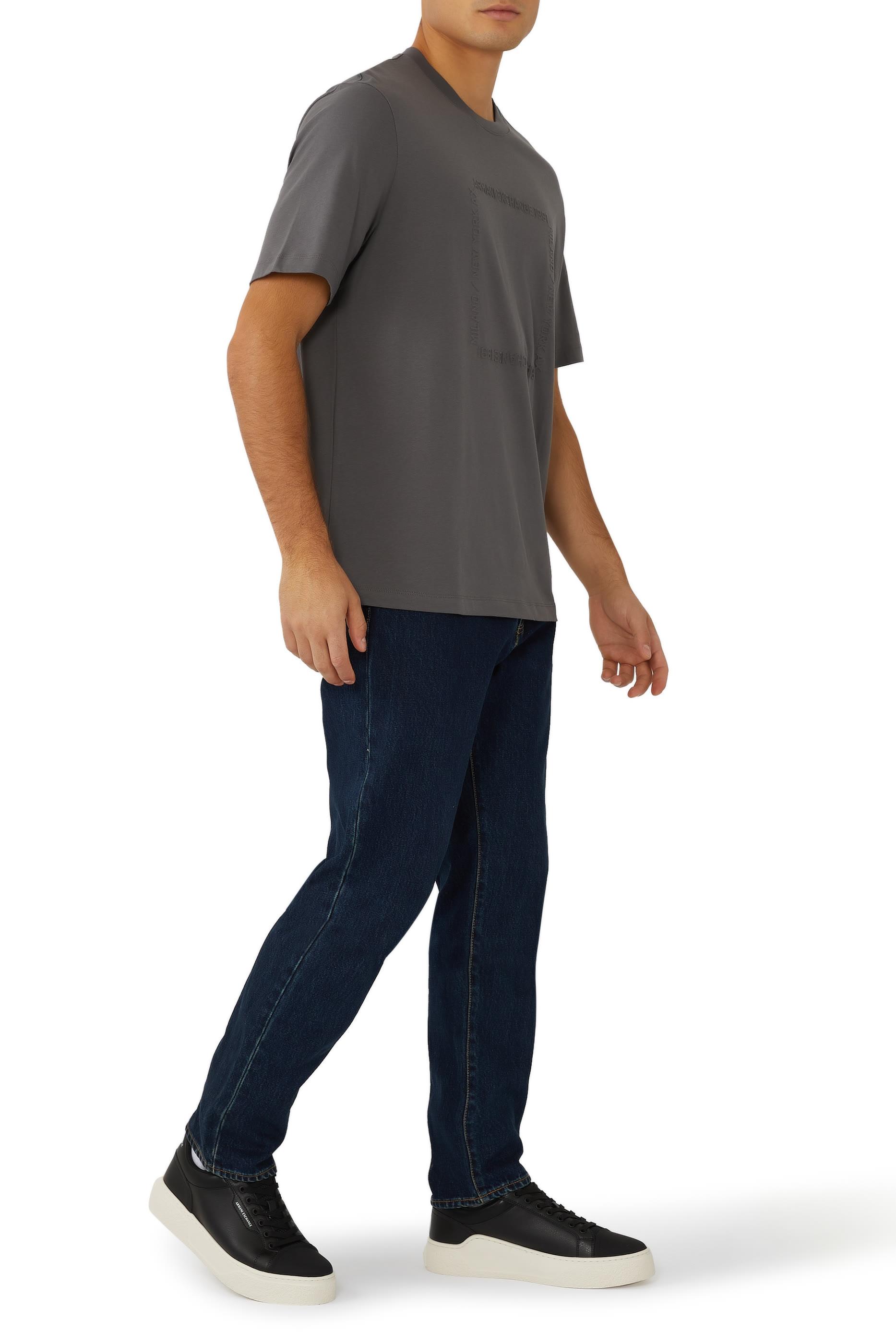 سنيكرز ليون بشعار الماركة