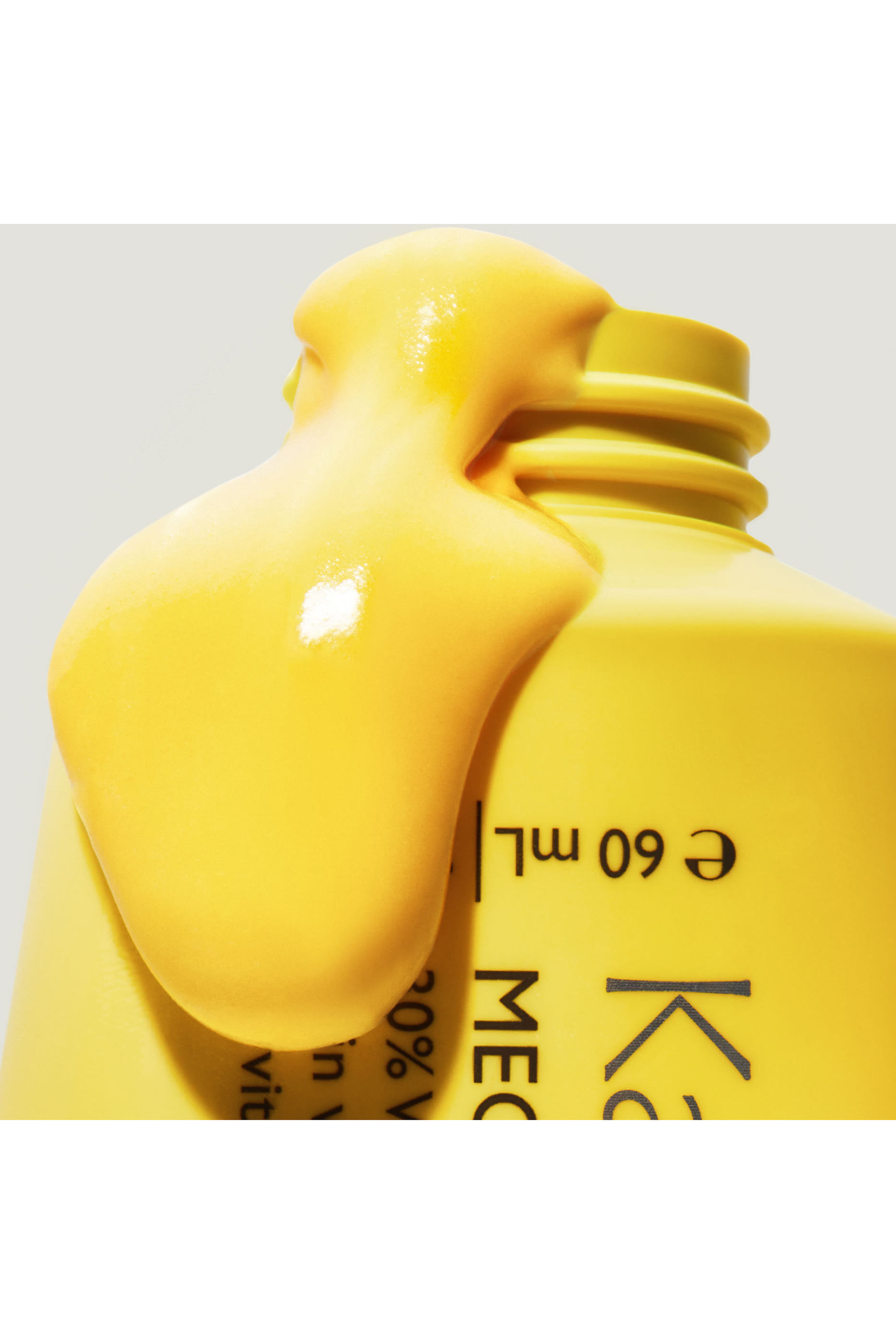 قناع فيشل ميغا-سي™ بفيتامين سي 30% لتفتيح البشرة