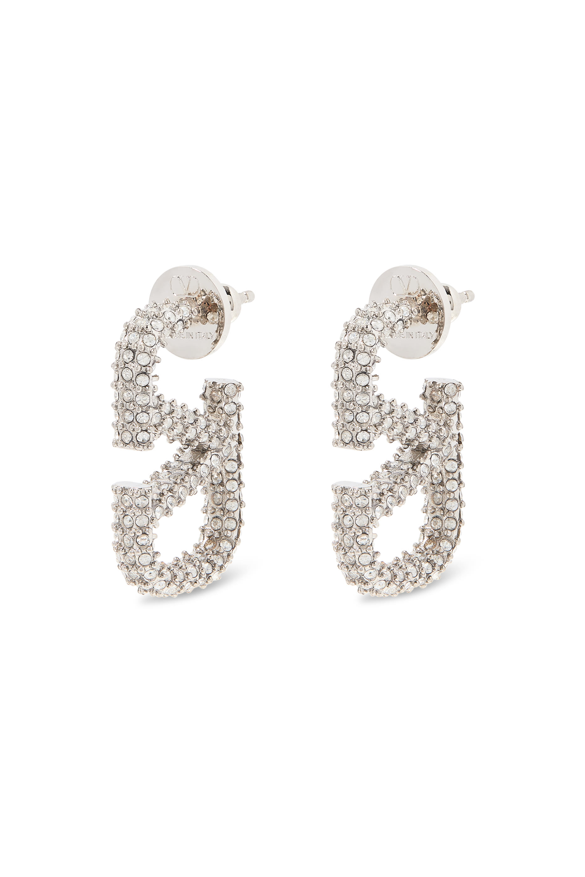 أقراط بتصميم شعار الماركة معدن