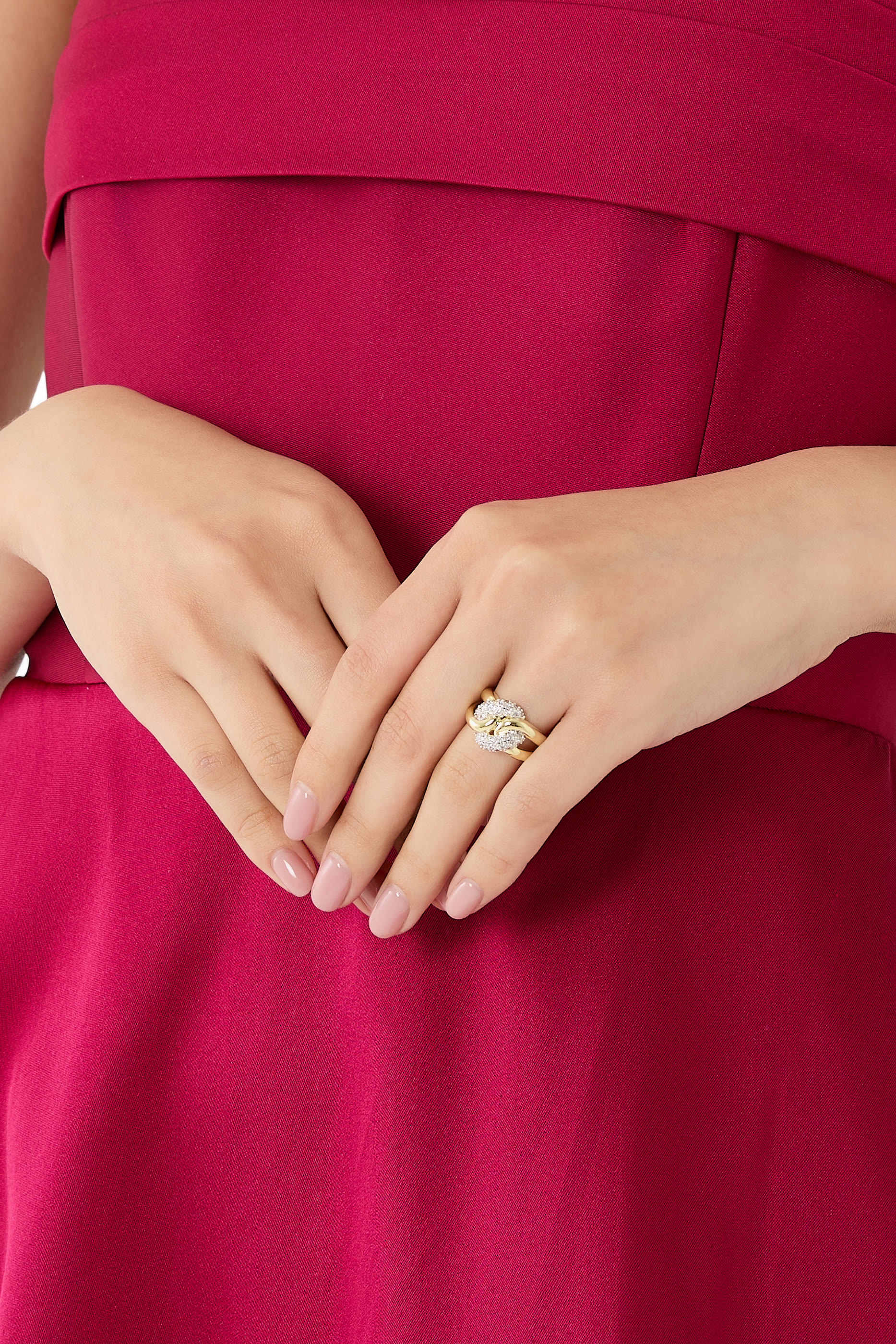 خاتم بتصميم متقاطع مزين بأحجار زركونيا مكعبة، نحاس مطلي بذهب عيار 14