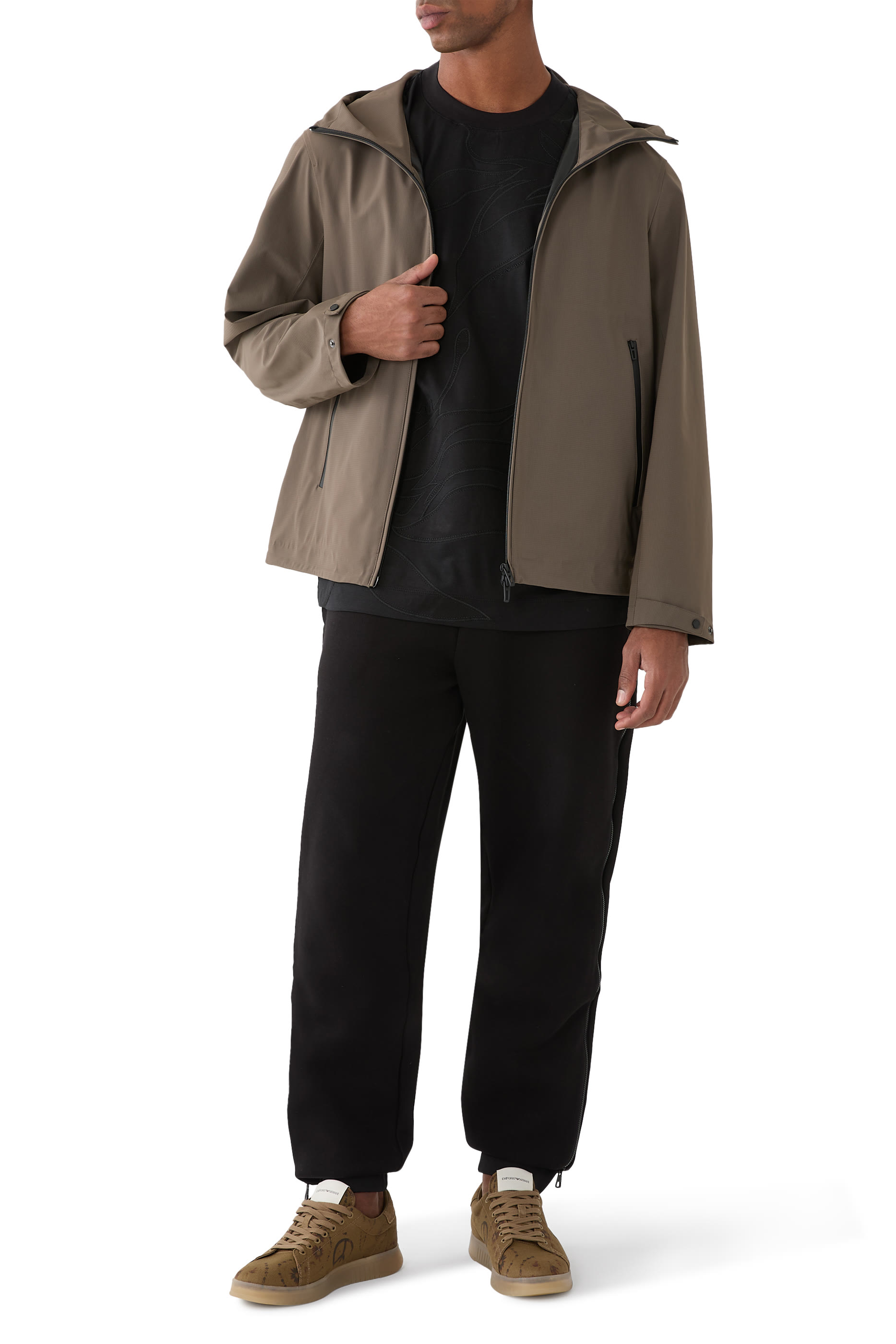 تيشيرت أي أس في بقصة فضفاضة وتطريزات أزهار