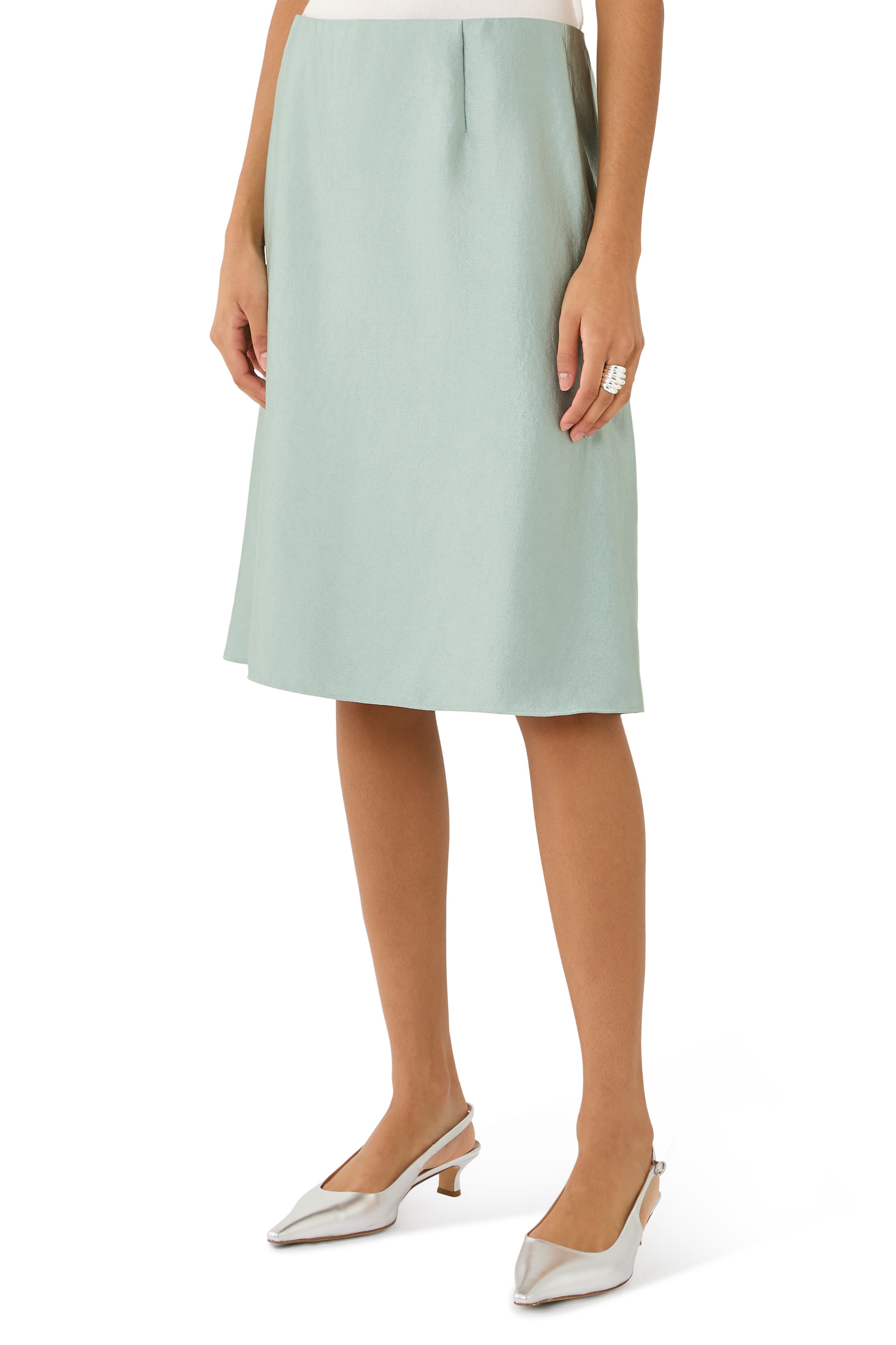 تنورة بطول الركبة بقصة على شكل حرف A ساتان