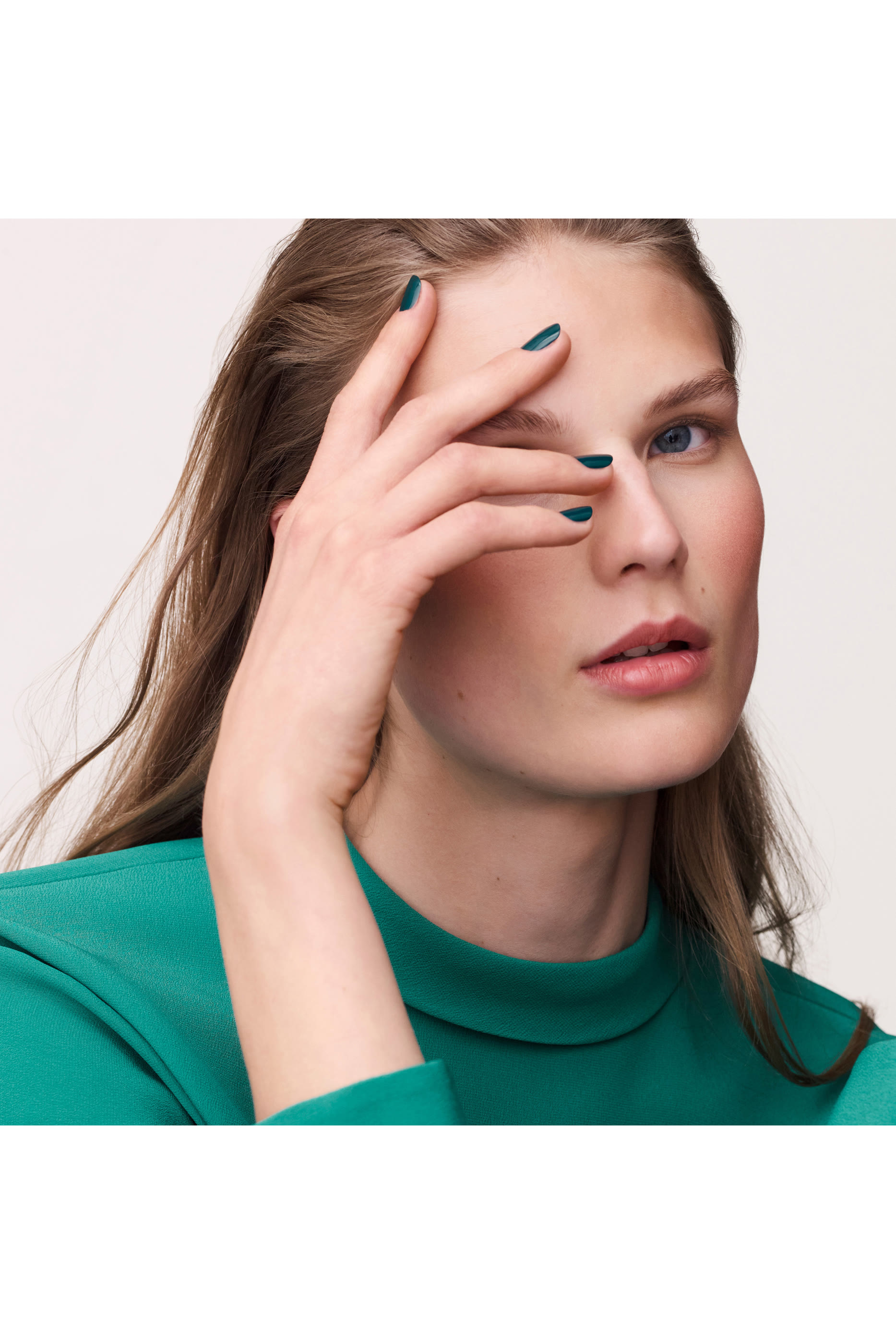 أيدي Herm&egrave;s, طلاء الأظافر,البنّي الرّمادي