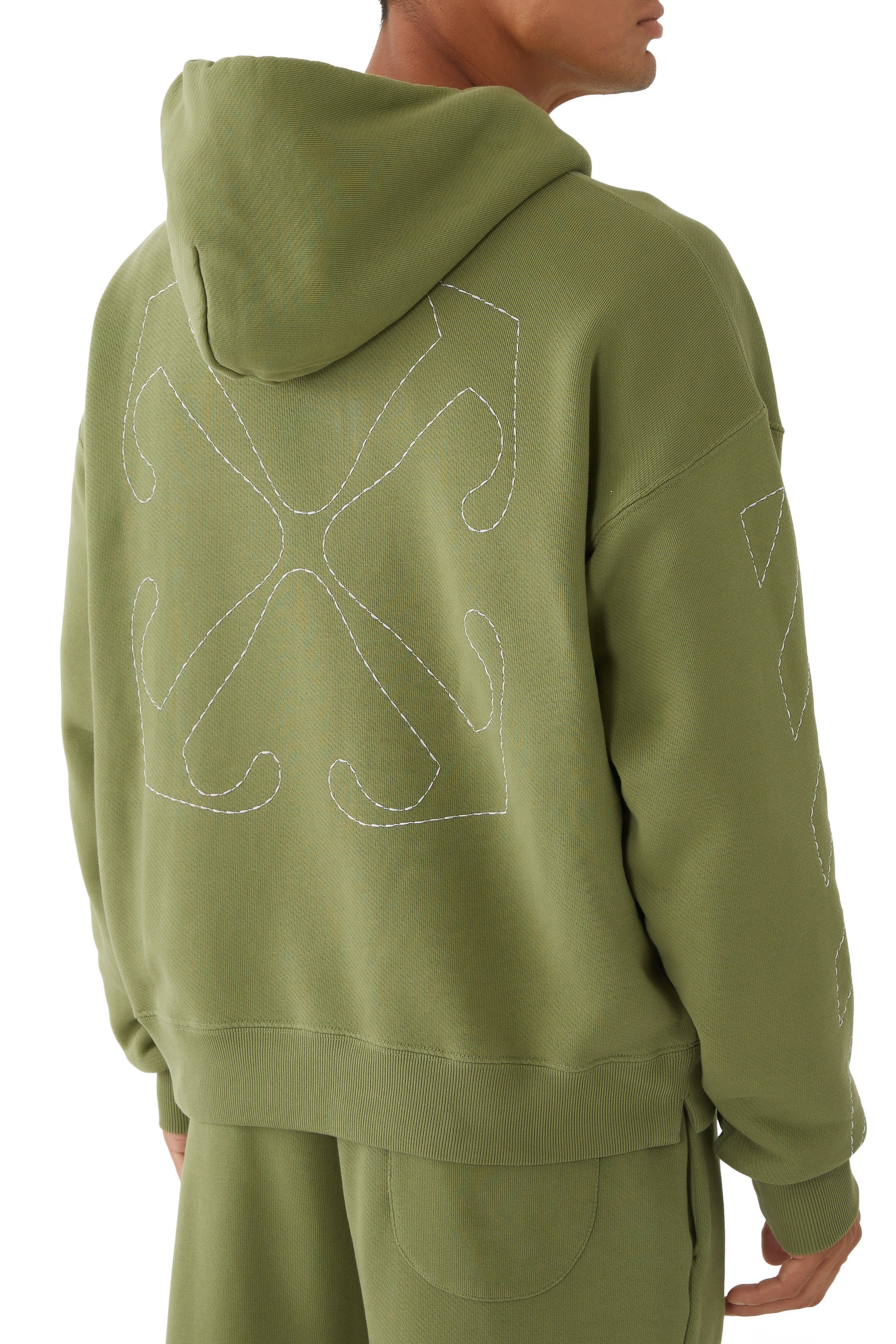 سويت شيرت بتفاصيل شعار الماركة