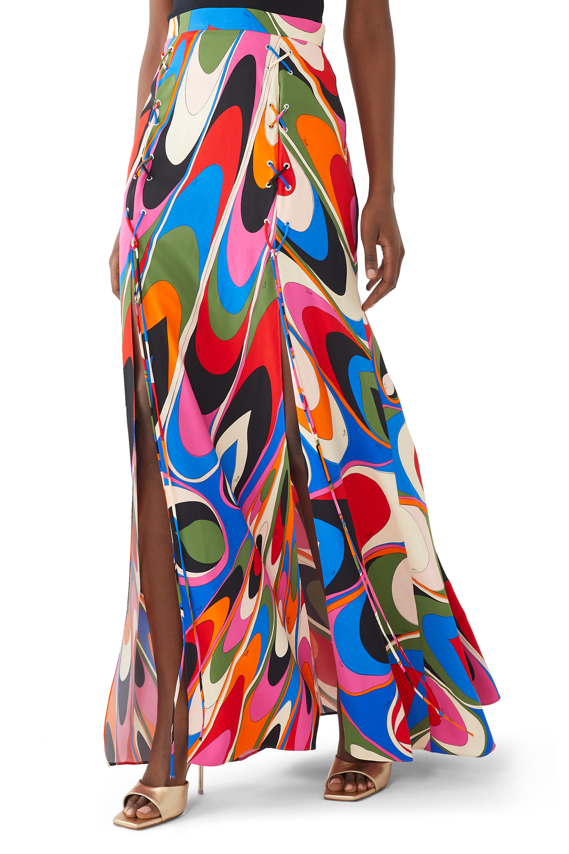 تنورة طويلة بنقشة اوندي