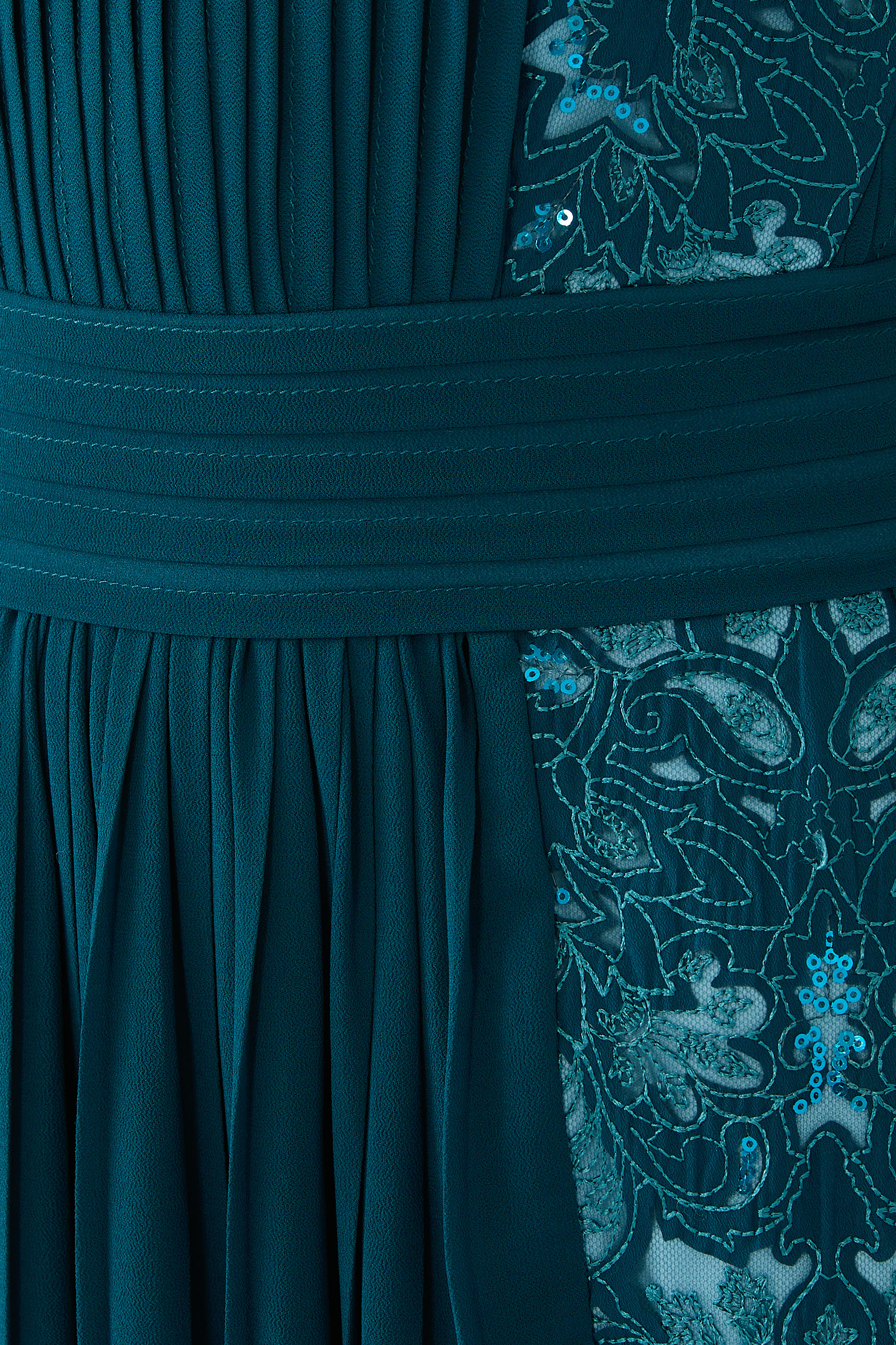 فستان سهرة ألثيا مطرز بالترتر