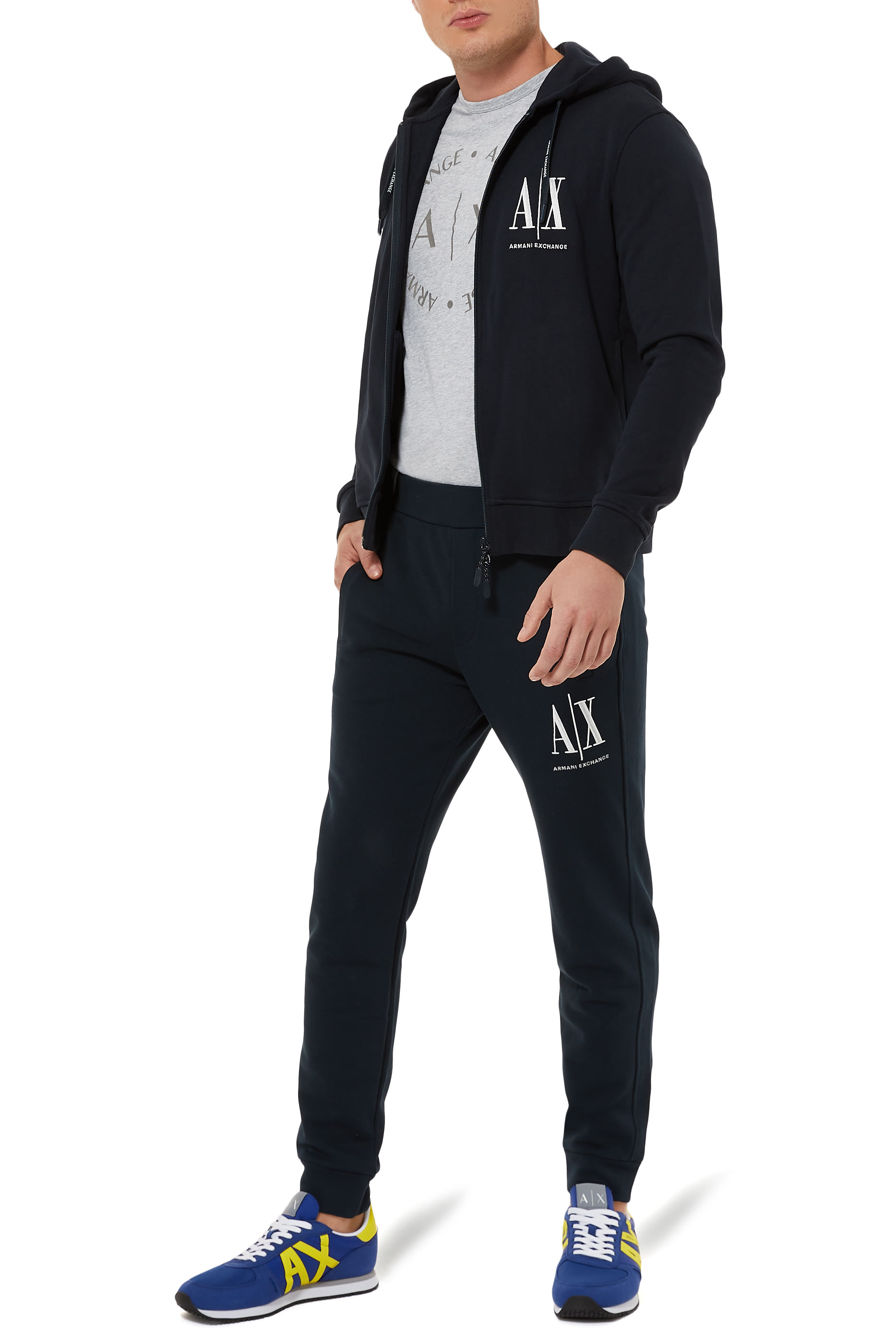 بنطال رياضي مطرز بشعار الماركة